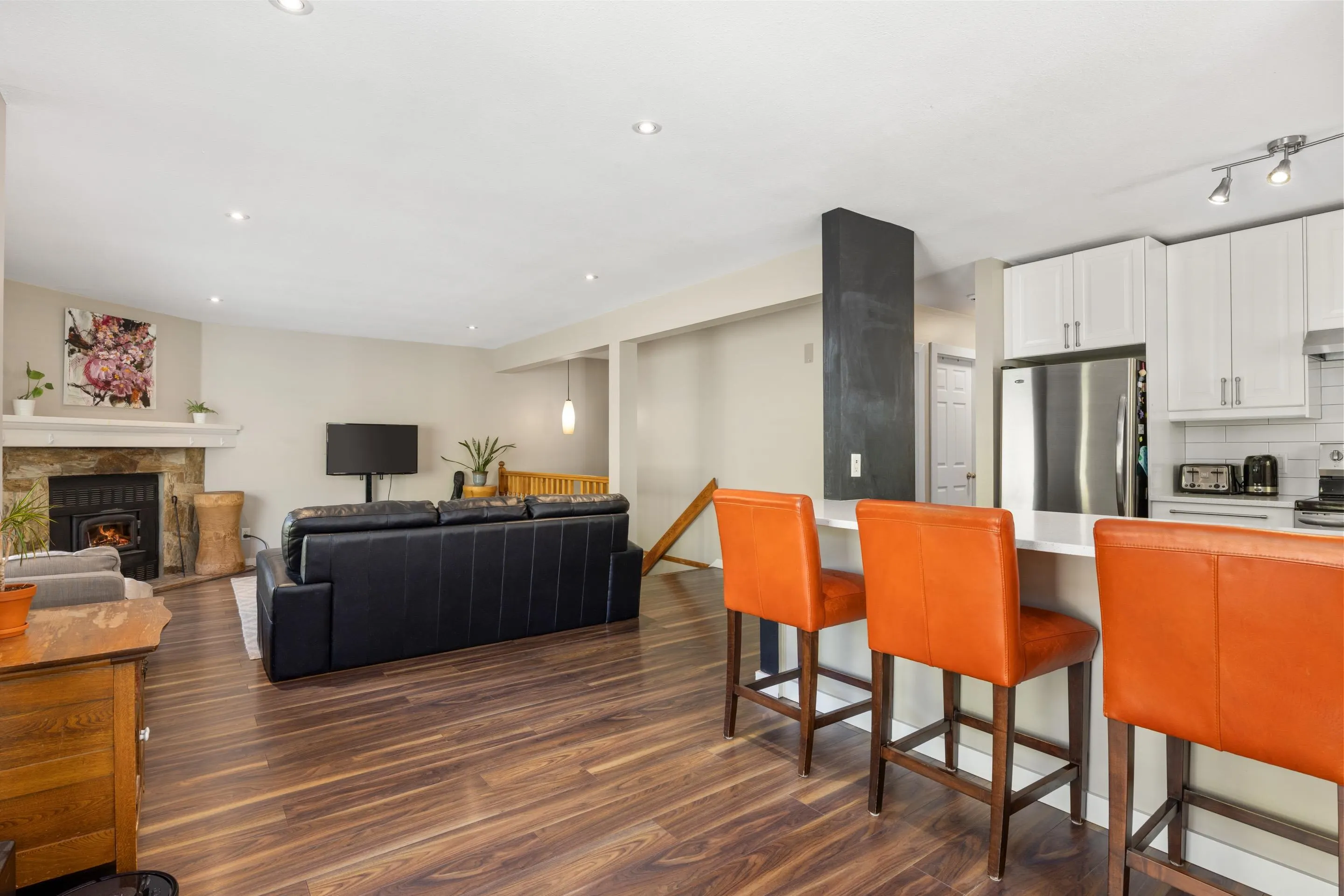 7467 Prospect Street #6