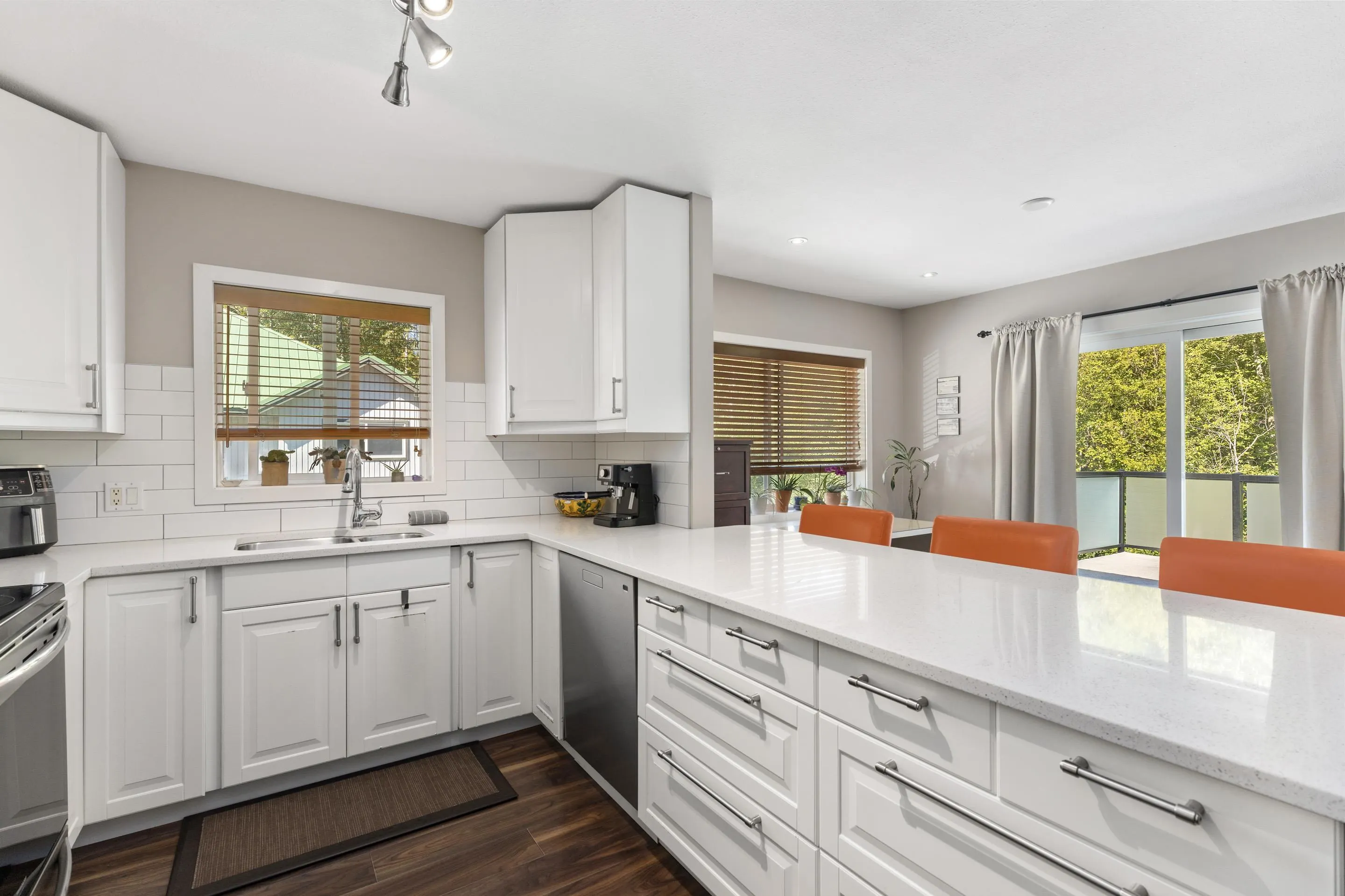 7467 Prospect Street #6