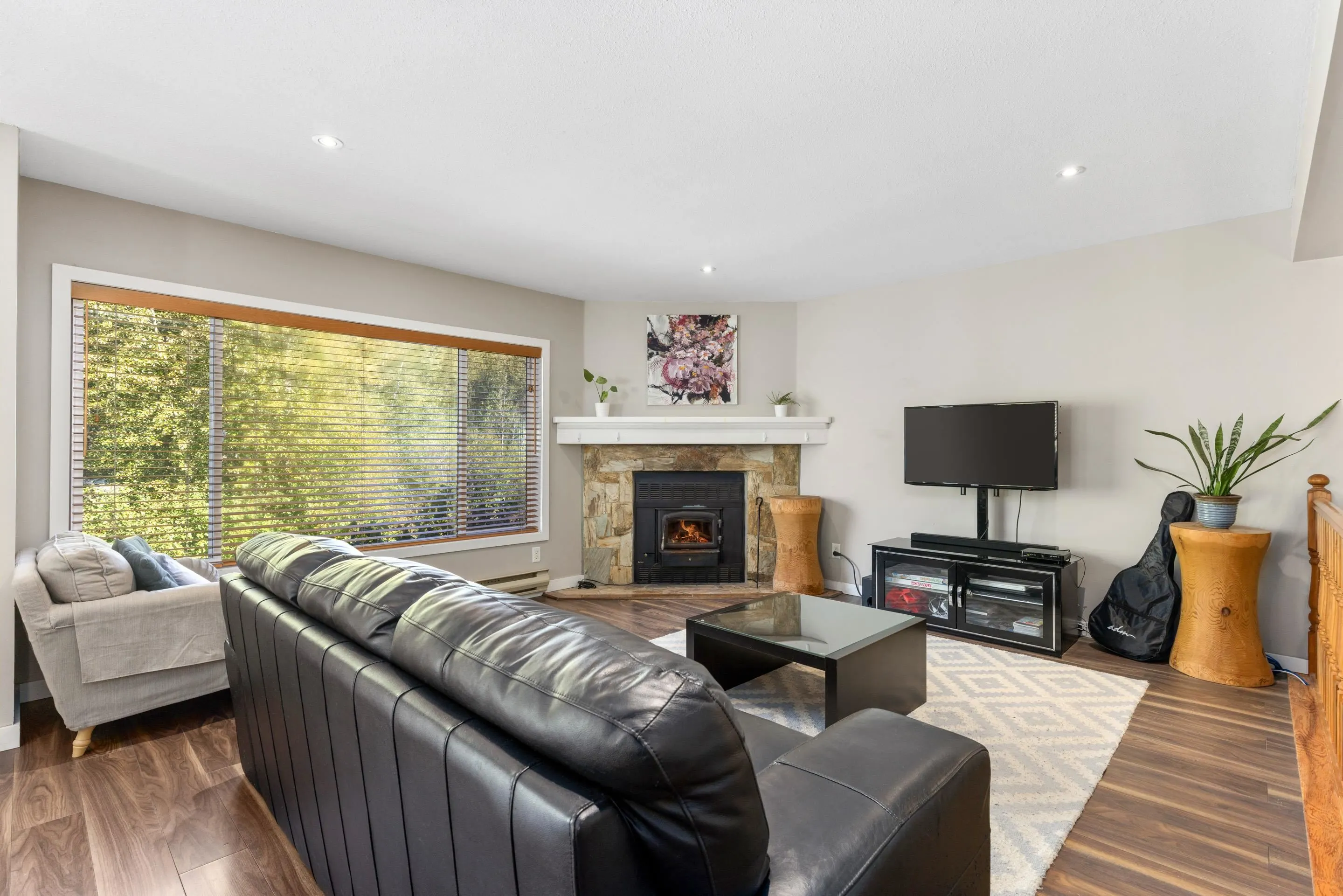 7467 Prospect Street #6