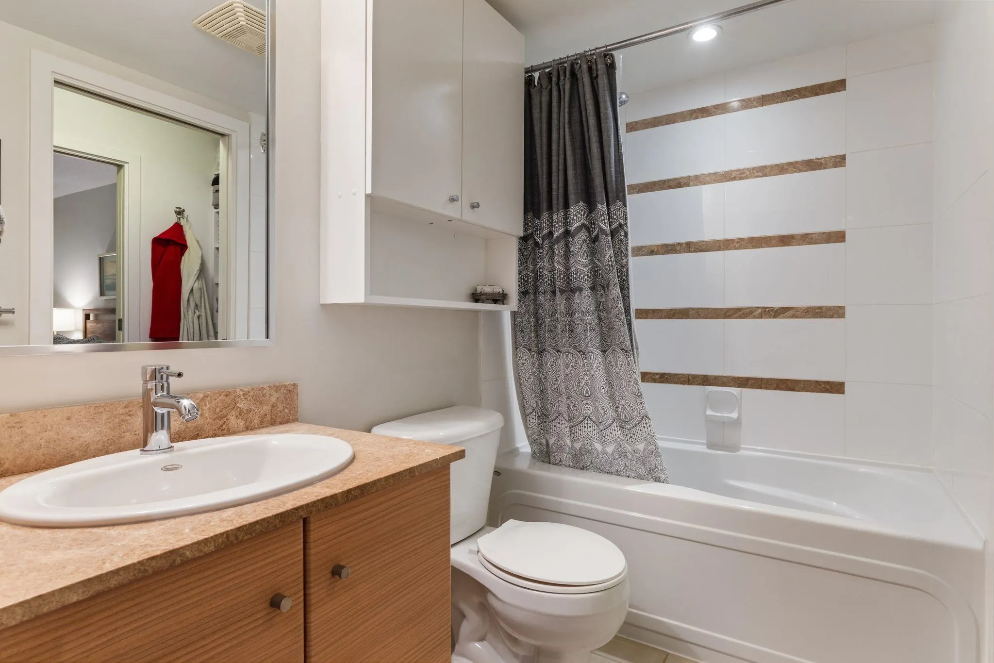 977 Mainland Street #306