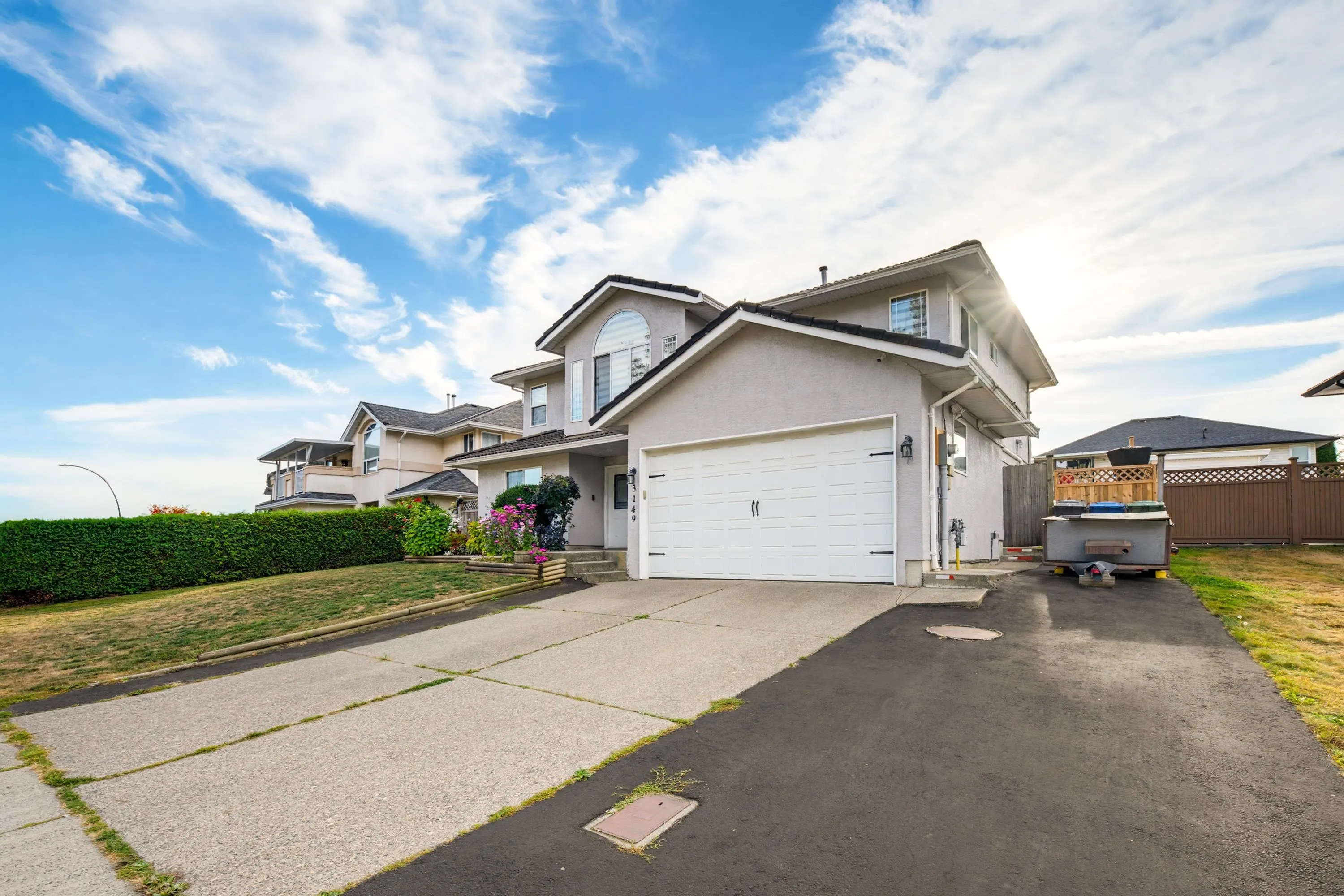 3149 Goldfinch Street