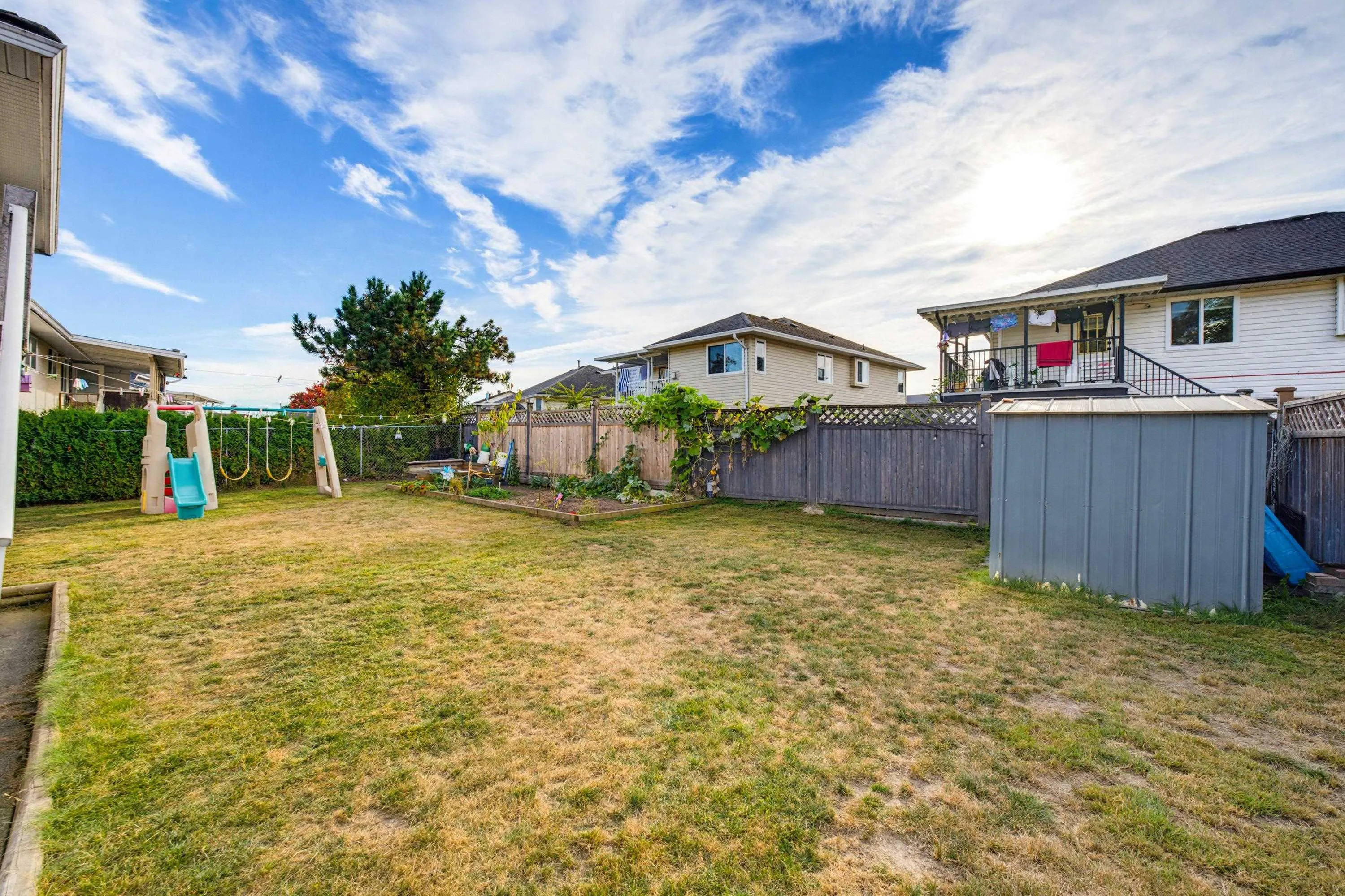 3149 Goldfinch Street