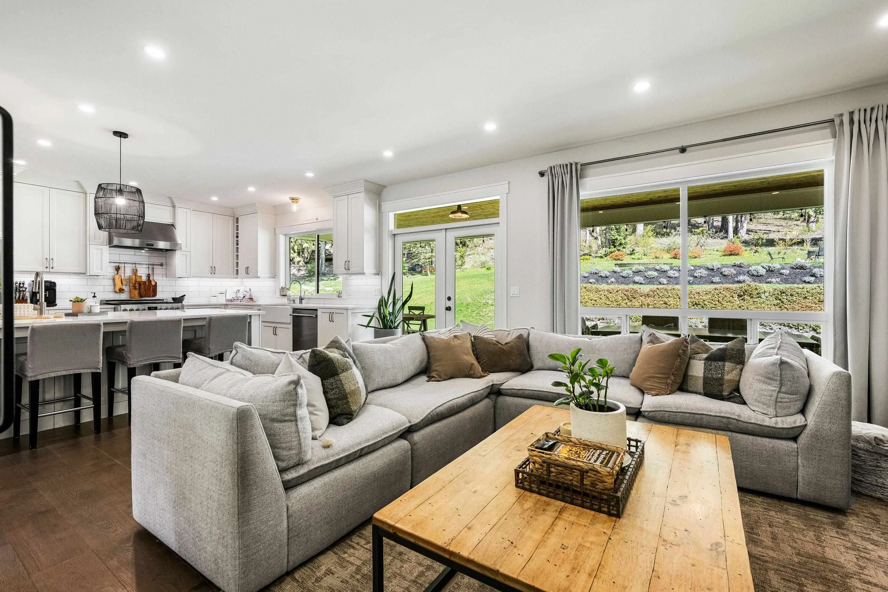 49439 Chilliwack Lake Road