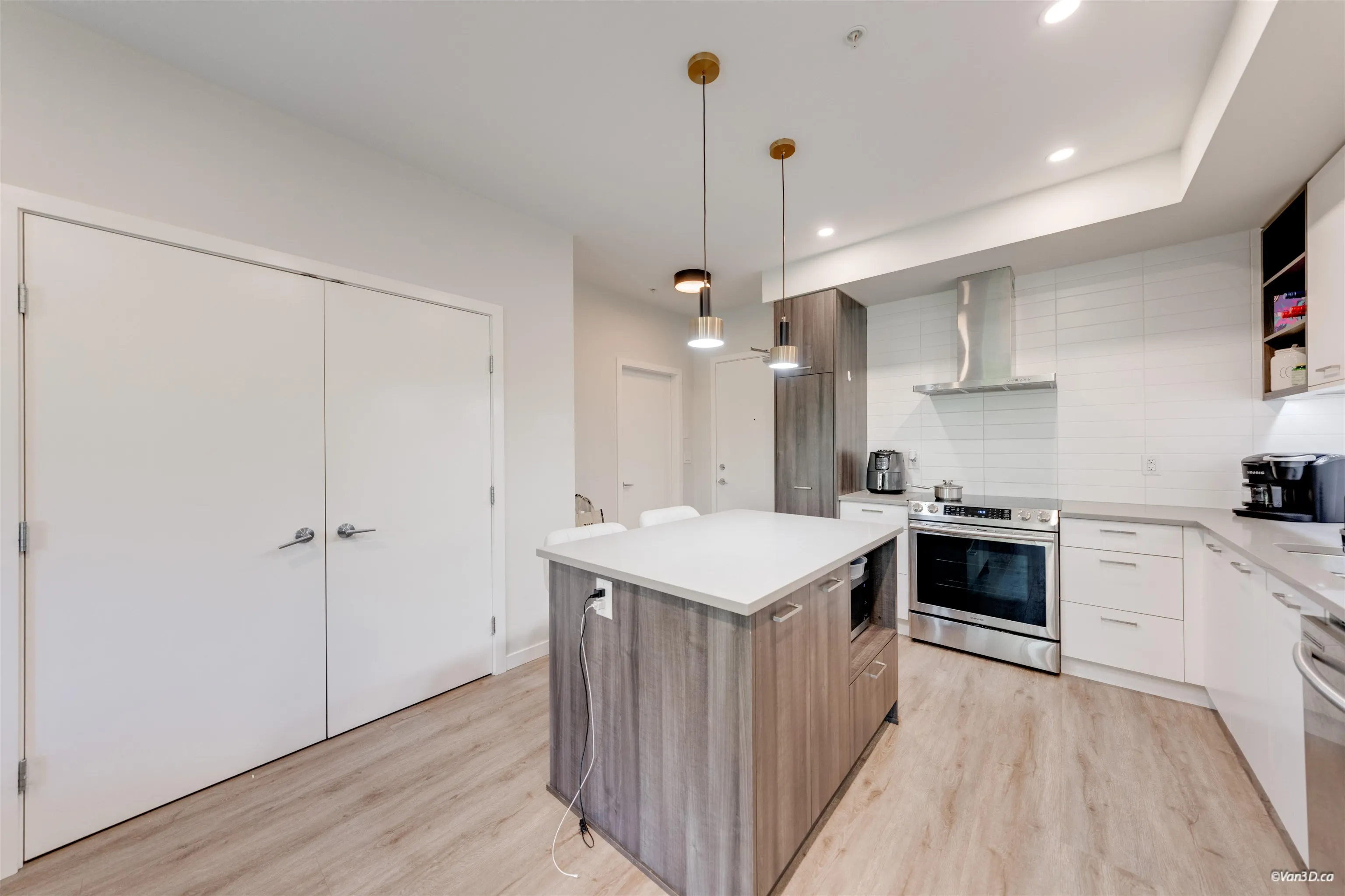 20087 68 Avenue #A207