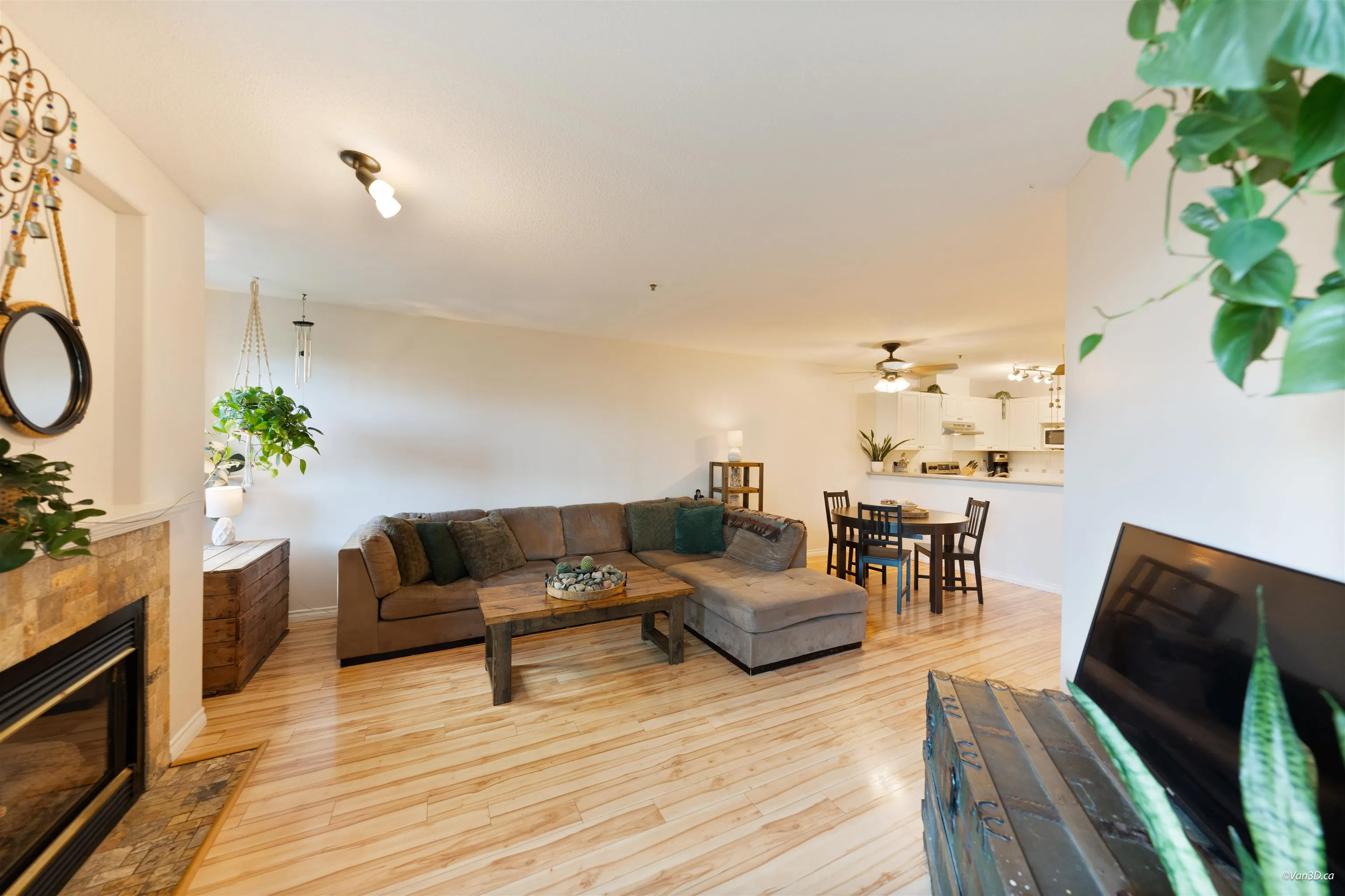 215 Twelfth Street #206