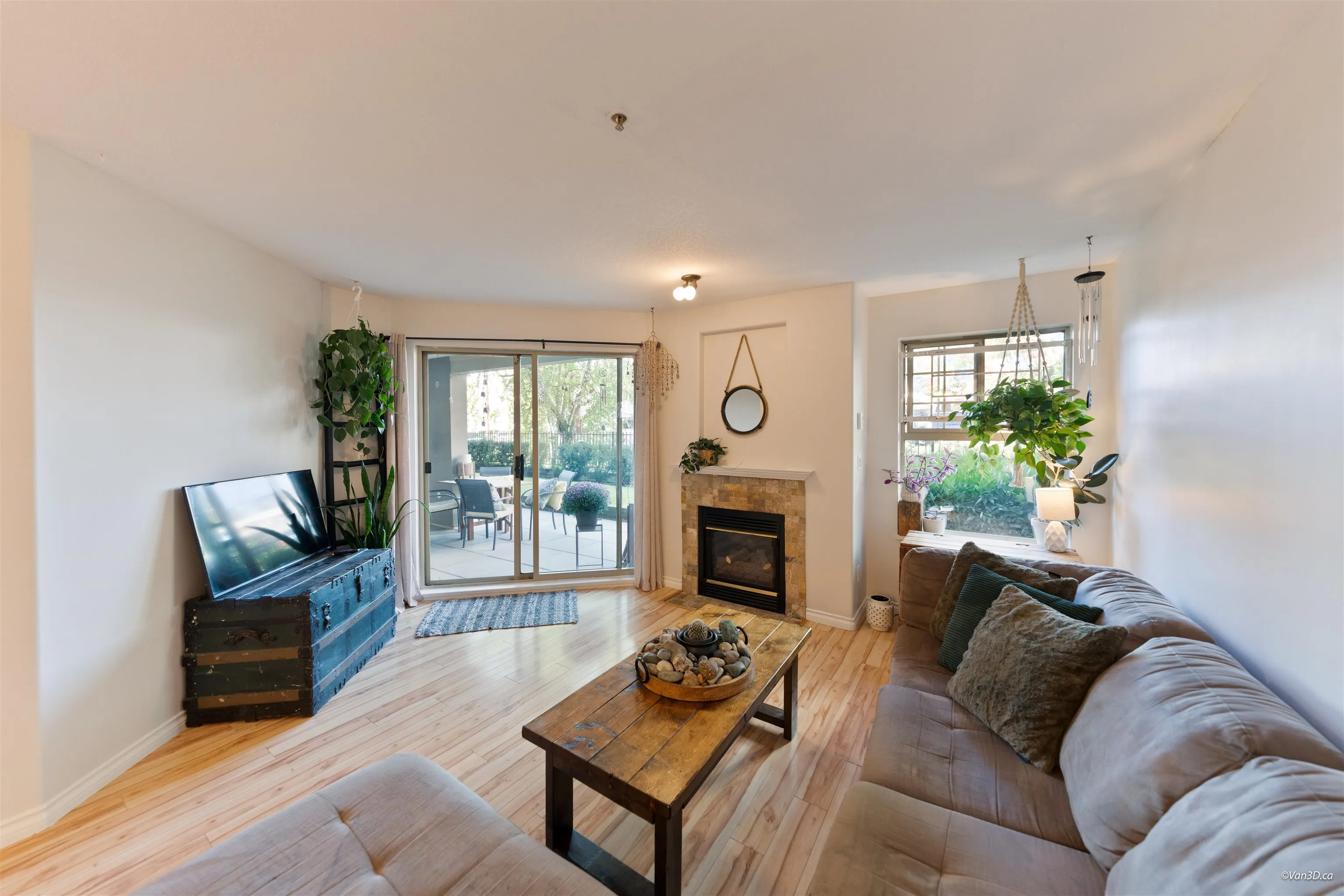 215 Twelfth Street #206