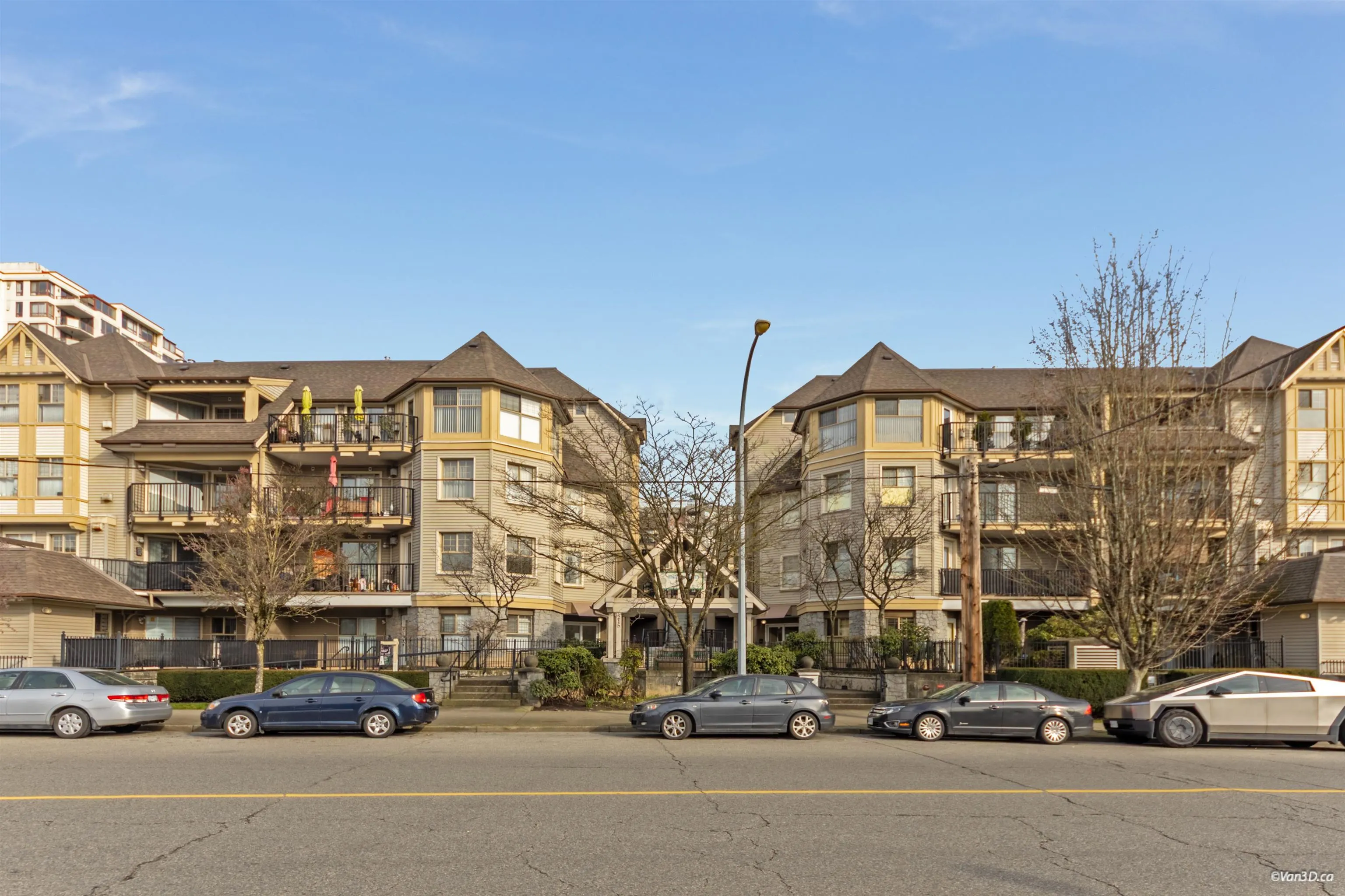 215 Twelfth Street #206