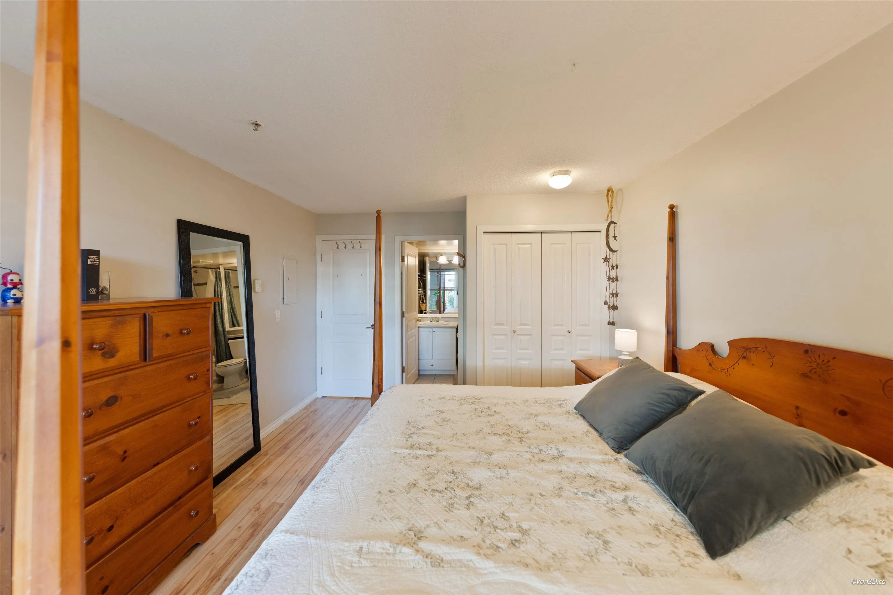 215 Twelfth Street #206