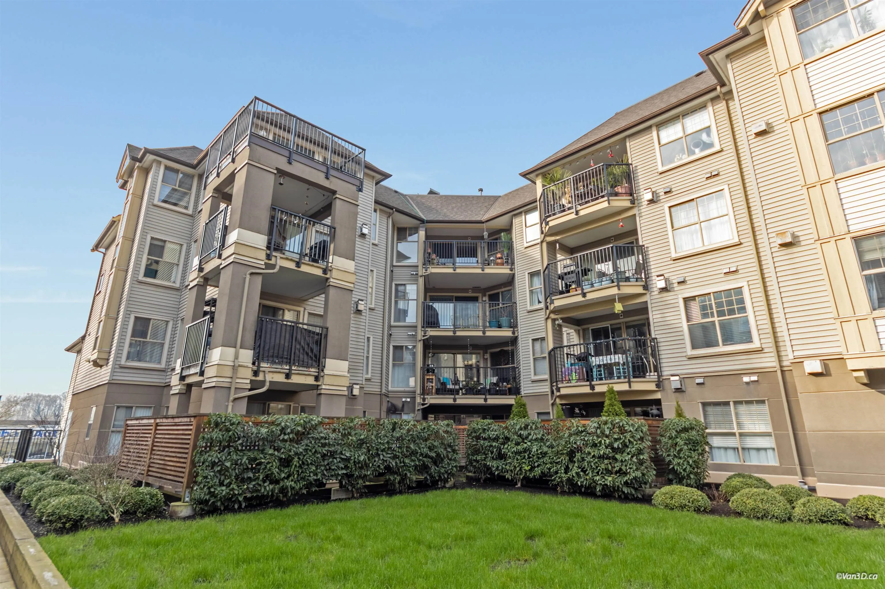 215 Twelfth Street #206