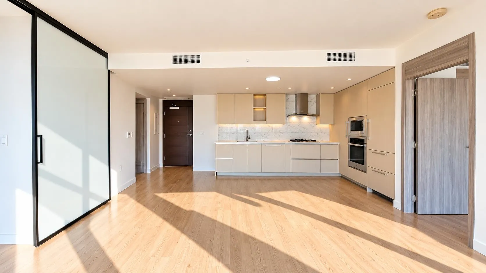89 Nelson Street #1501