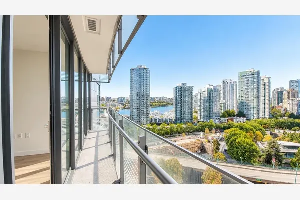 89 Nelson Street #1501