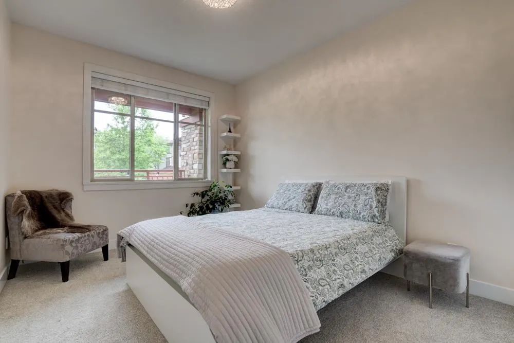 16455 64 Avenue #205