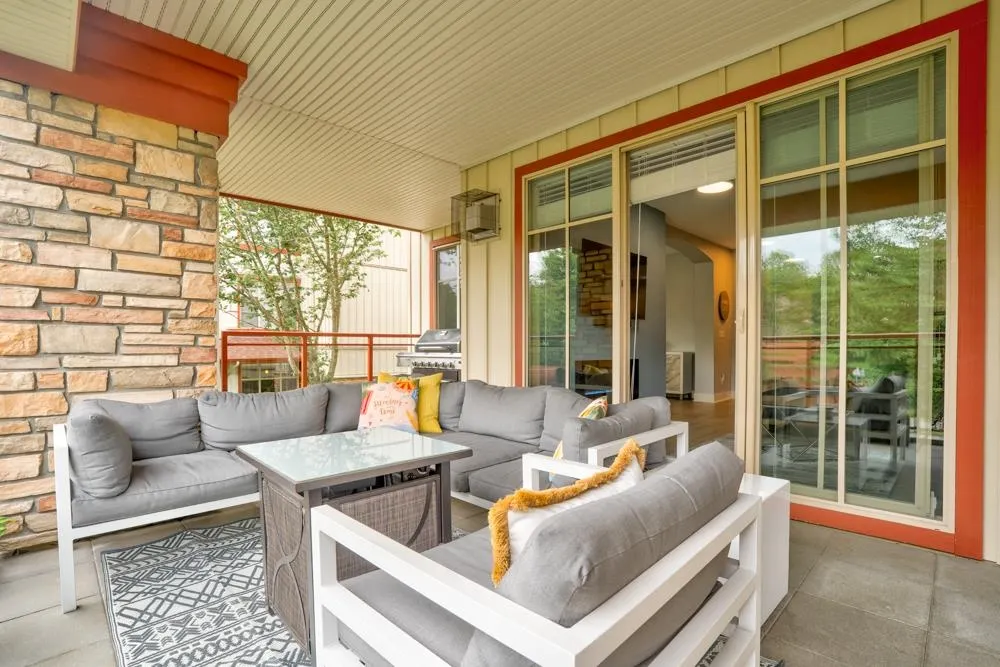 16455 64 Avenue #205