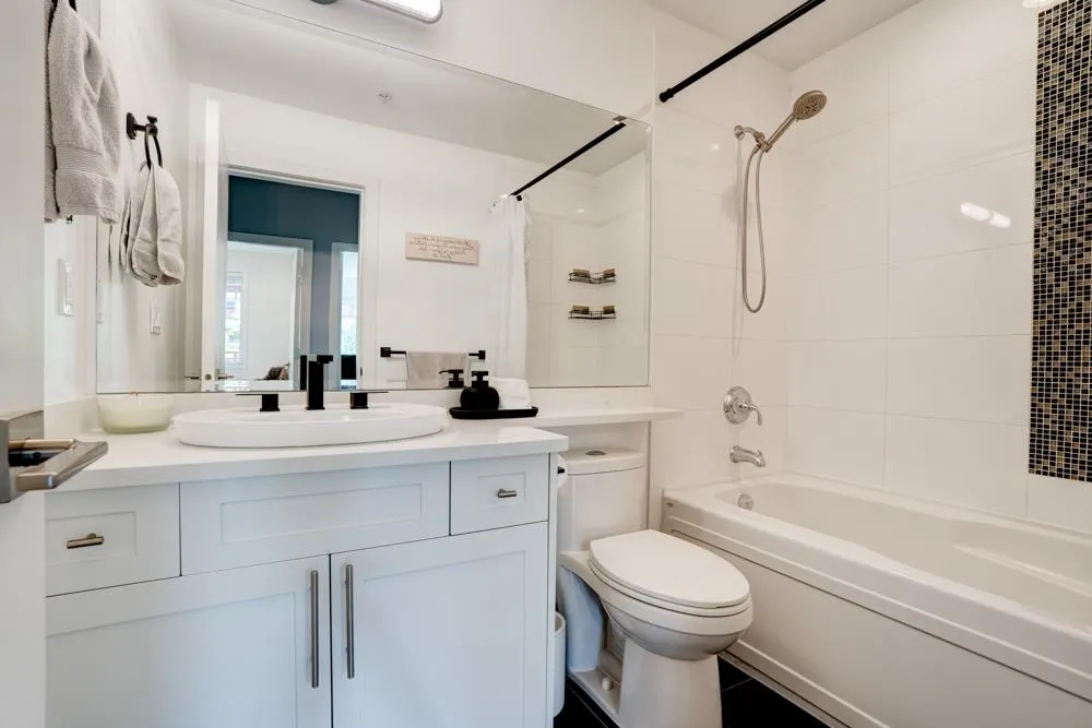 16455 64 Avenue #205