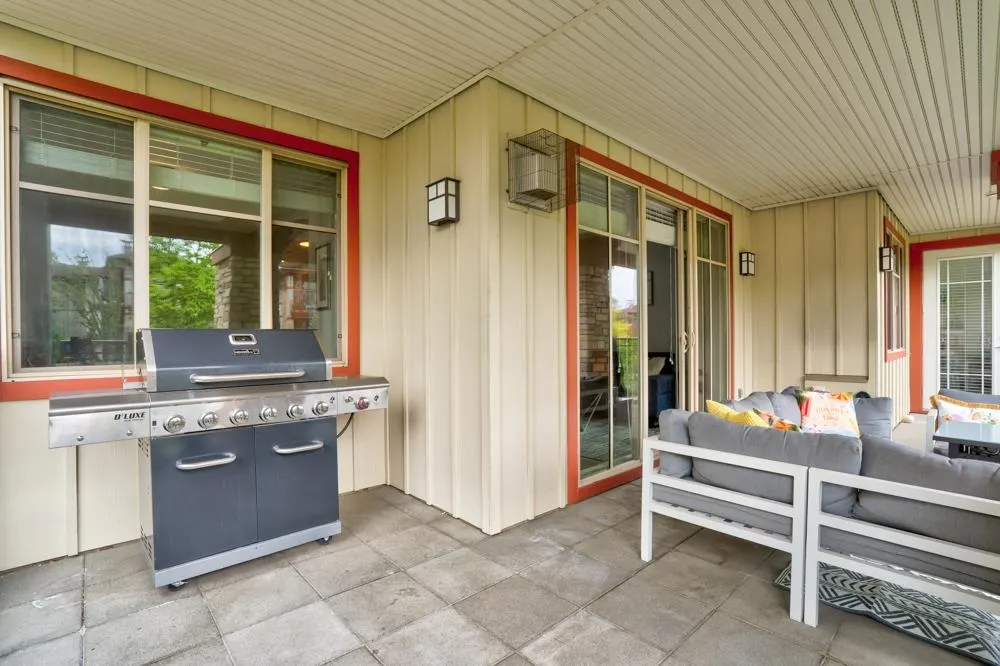 16455 64 Avenue #205