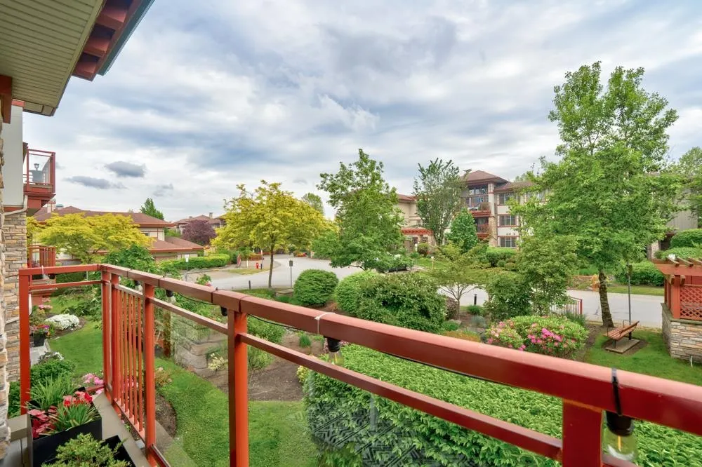 16455 64 Avenue #205