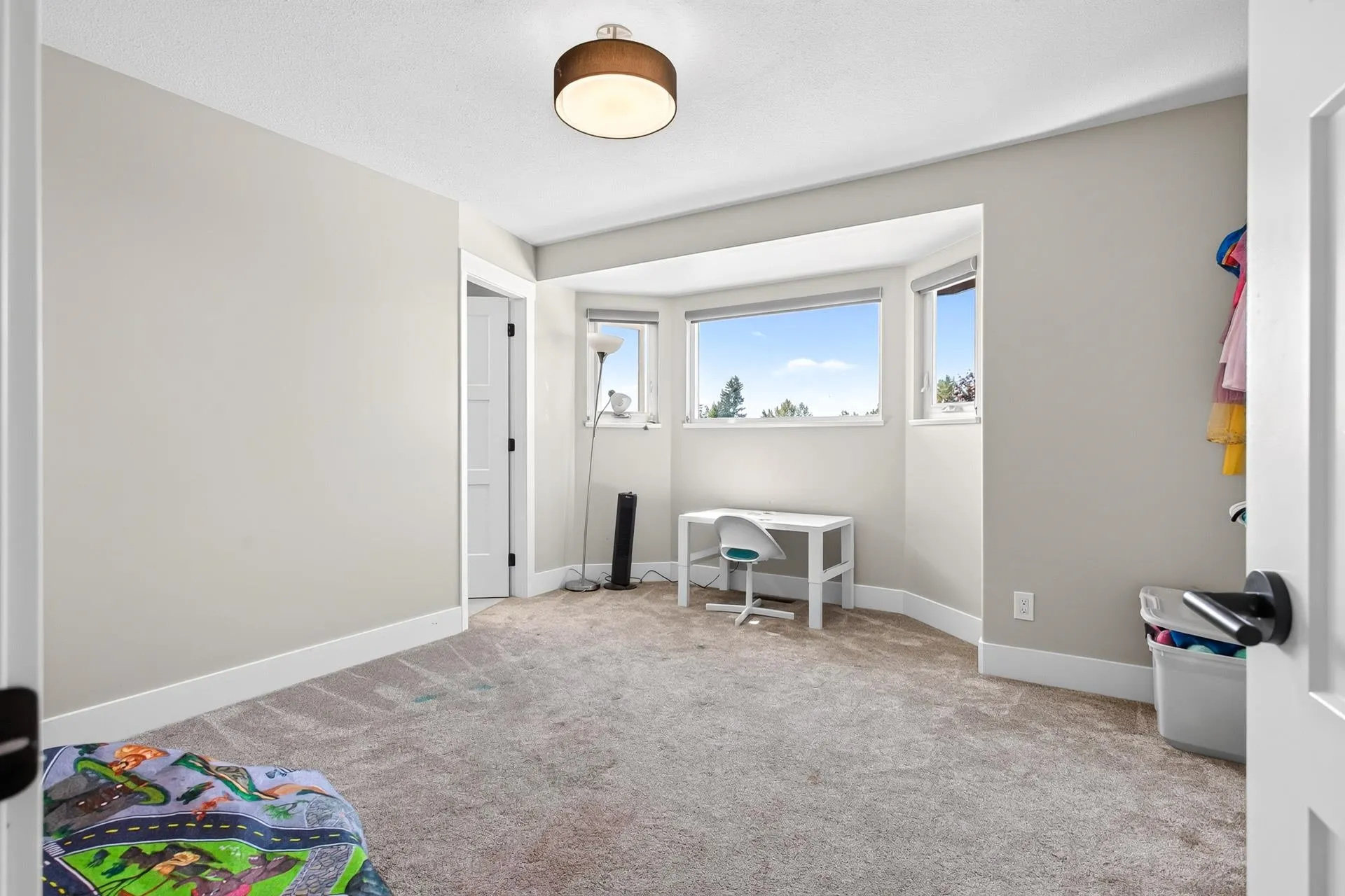2909 Meadowvista Place