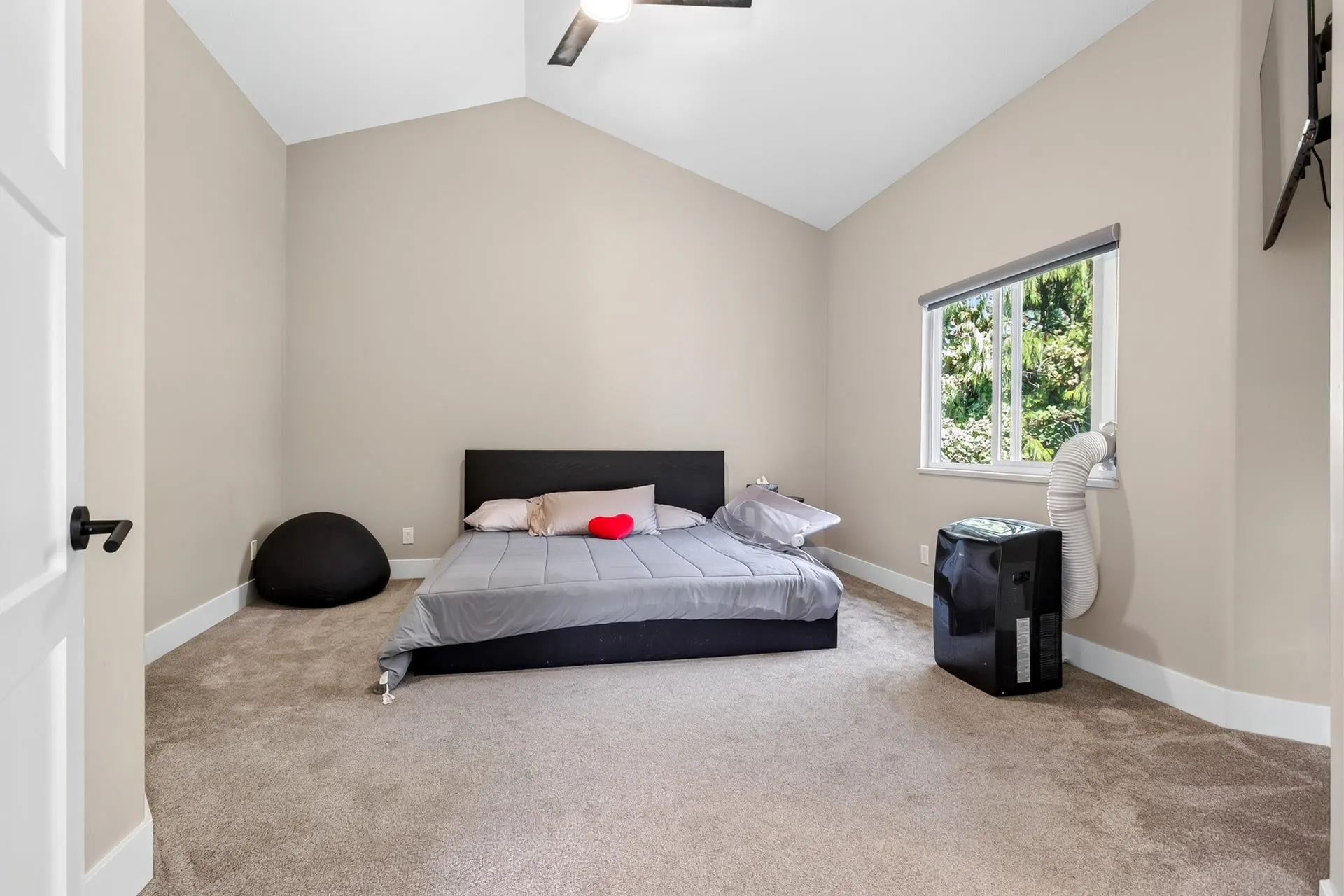 2909 Meadowvista Place
