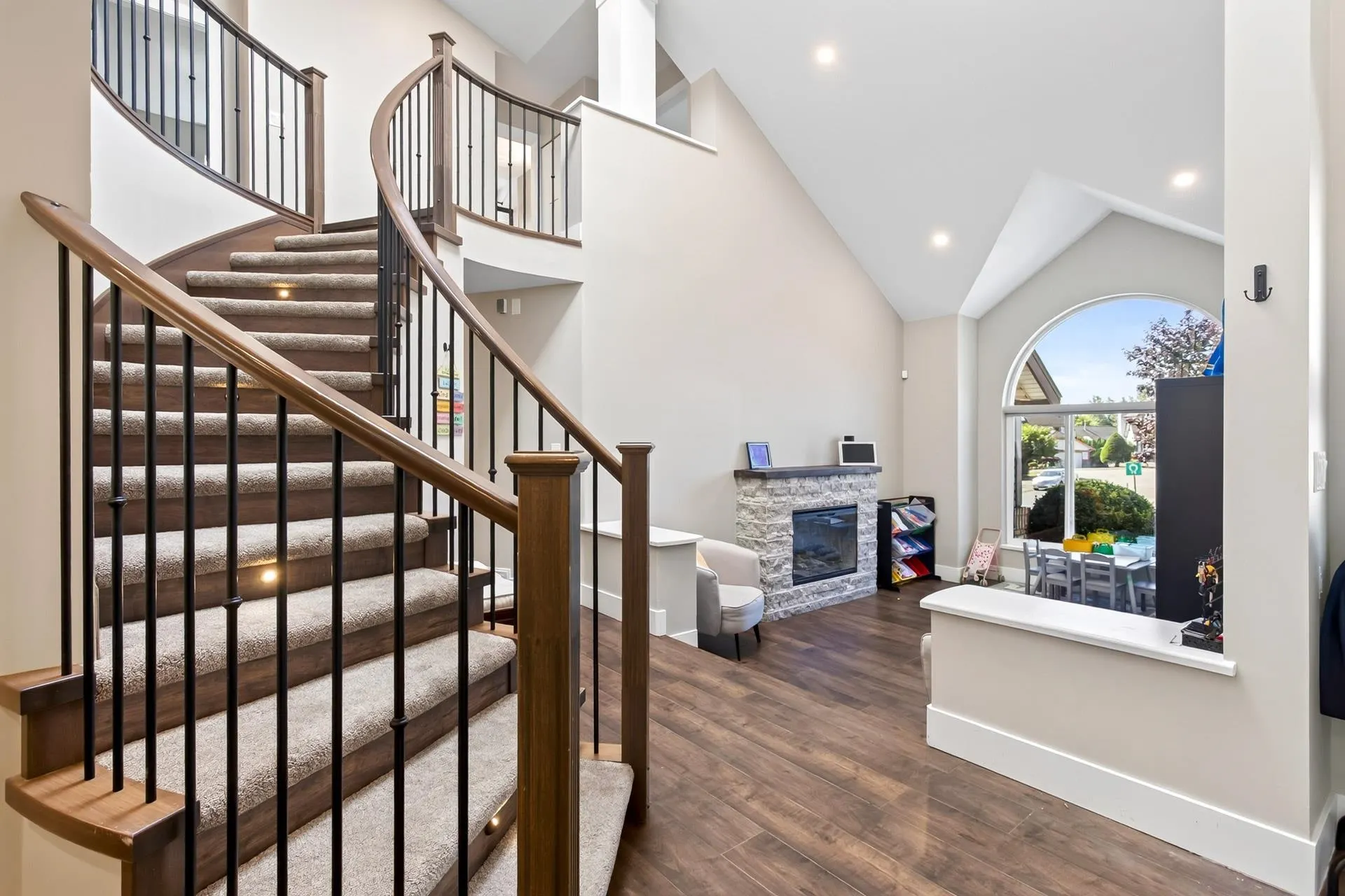 2909 Meadowvista Place