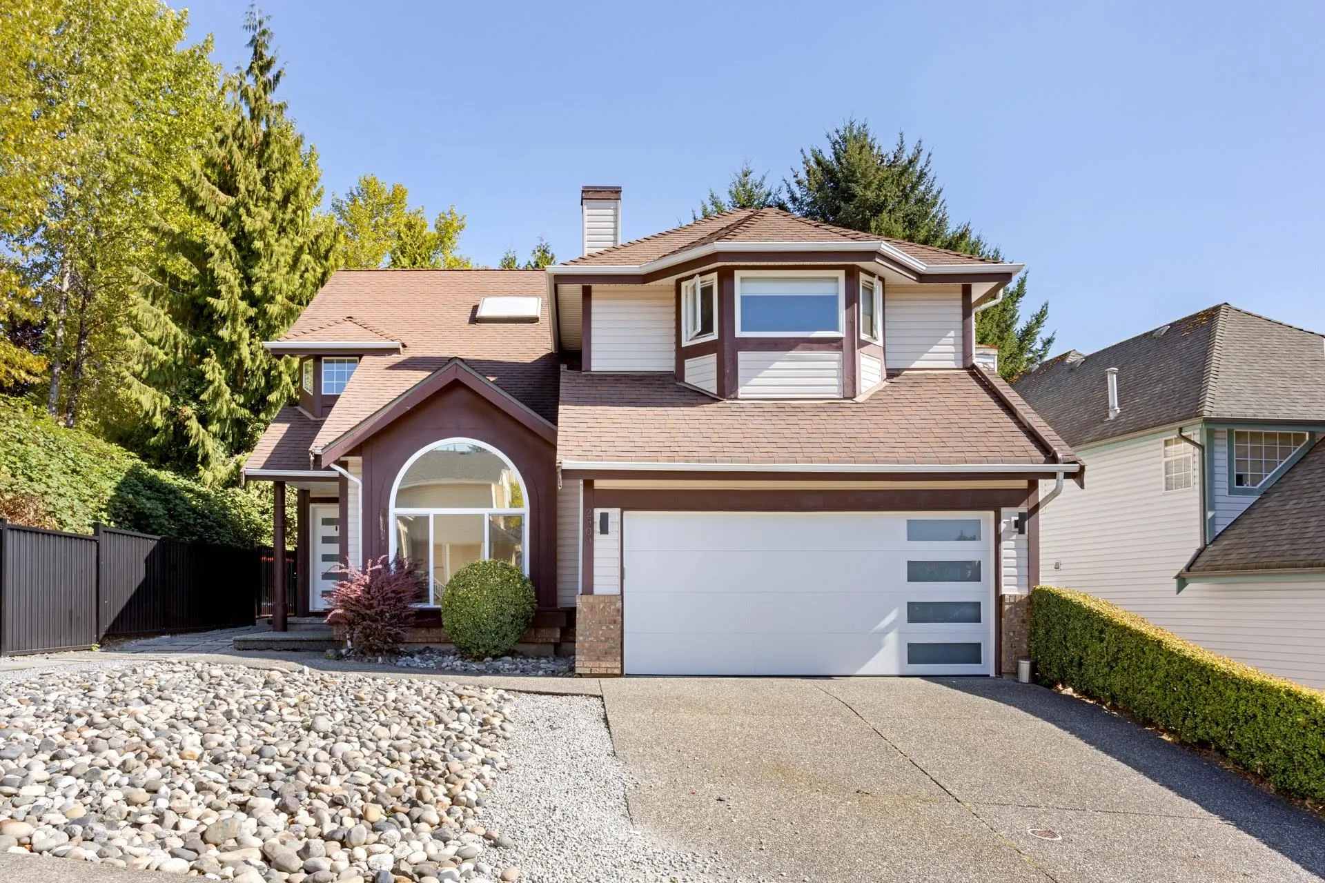 2909 Meadowvista Place
