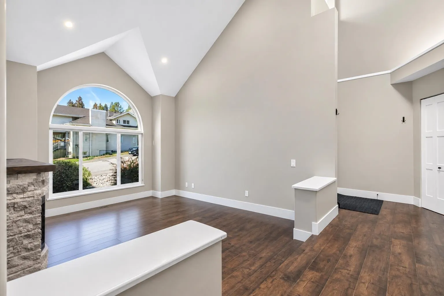2909 Meadowvista Place