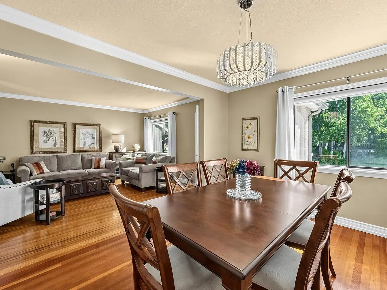 295 W 17th Avenue
