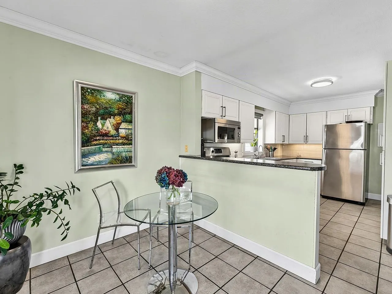 295 W 17th Avenue