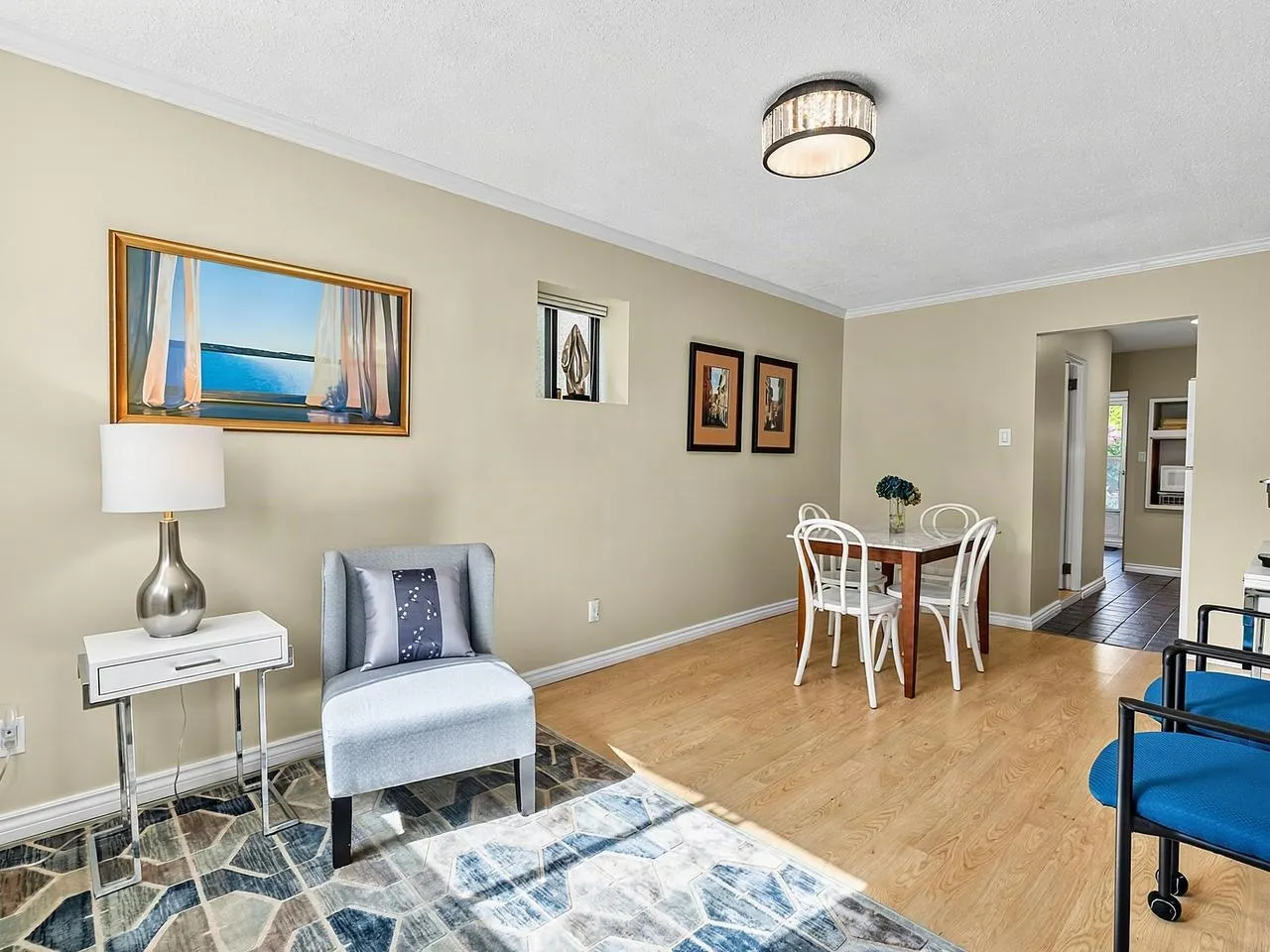 295 W 17th Avenue