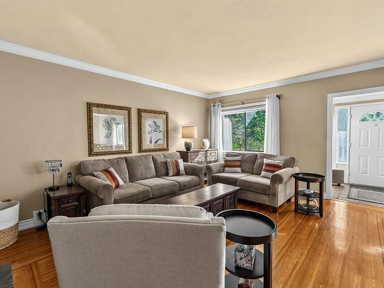 295 W 17th Avenue
