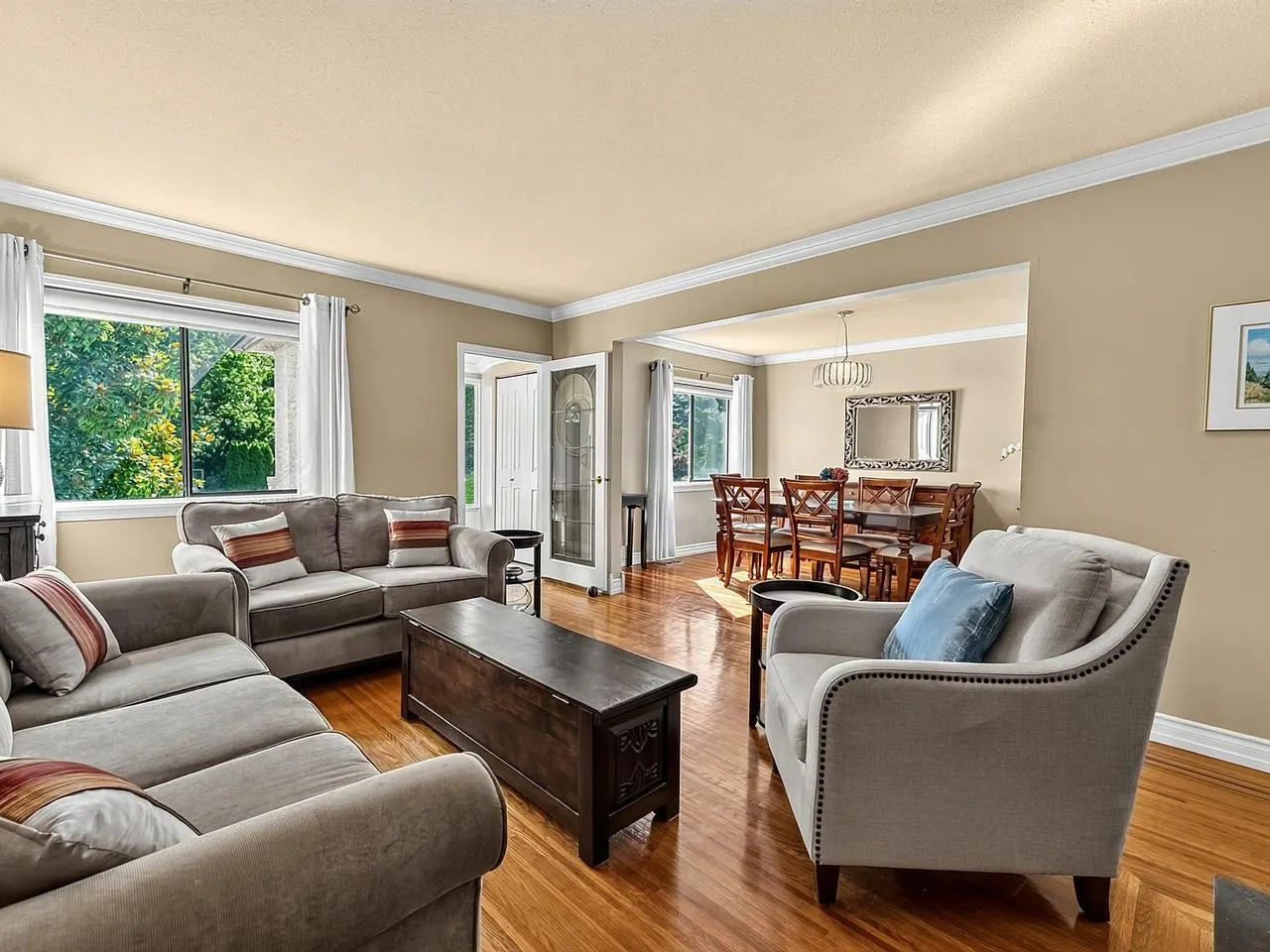 295 W 17th Avenue