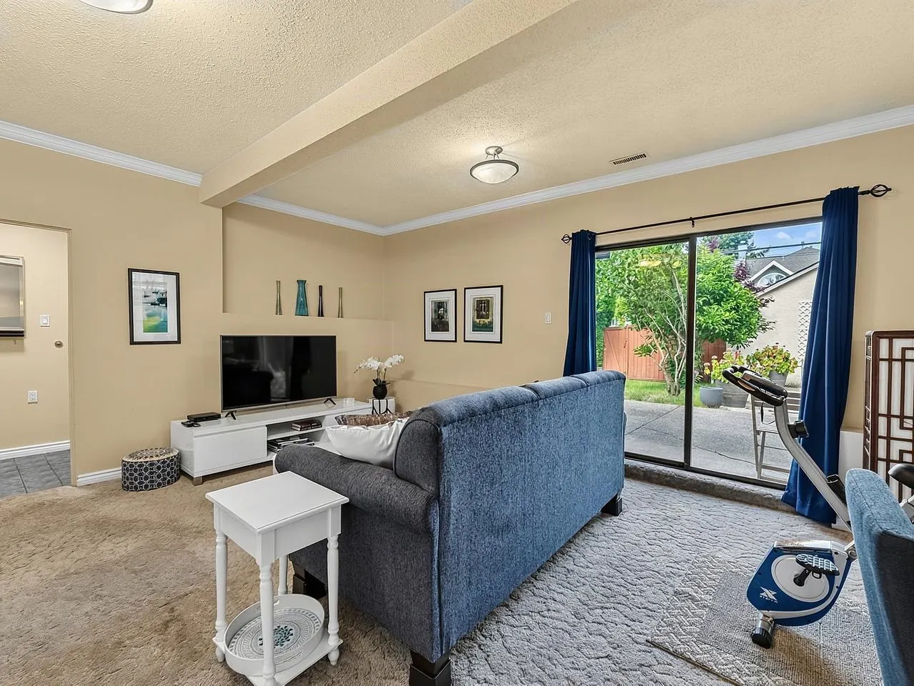 295 W 17th Avenue