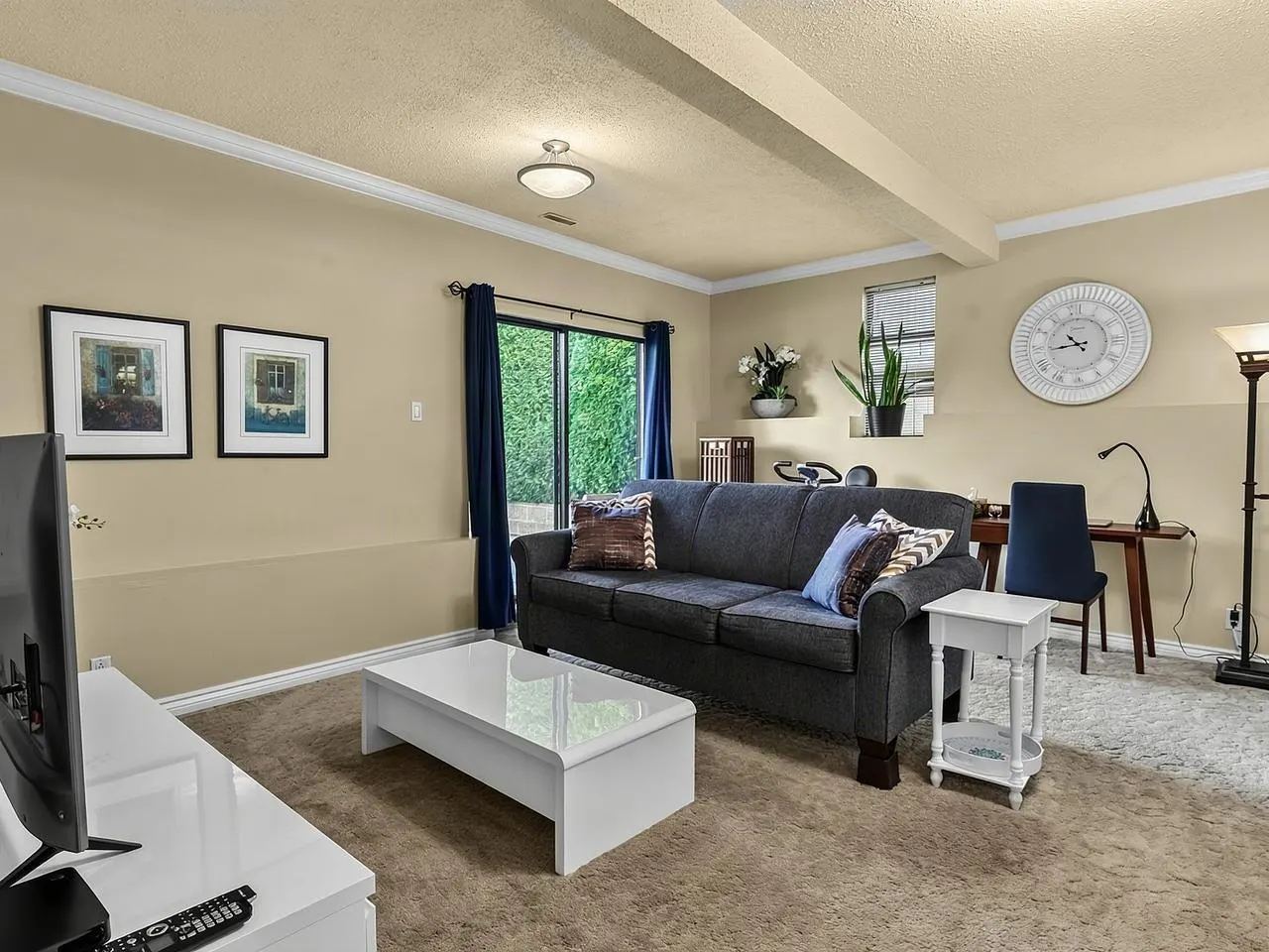 295 W 17th Avenue