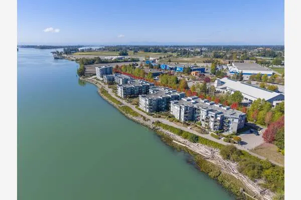 14300 Riverport Way #207
