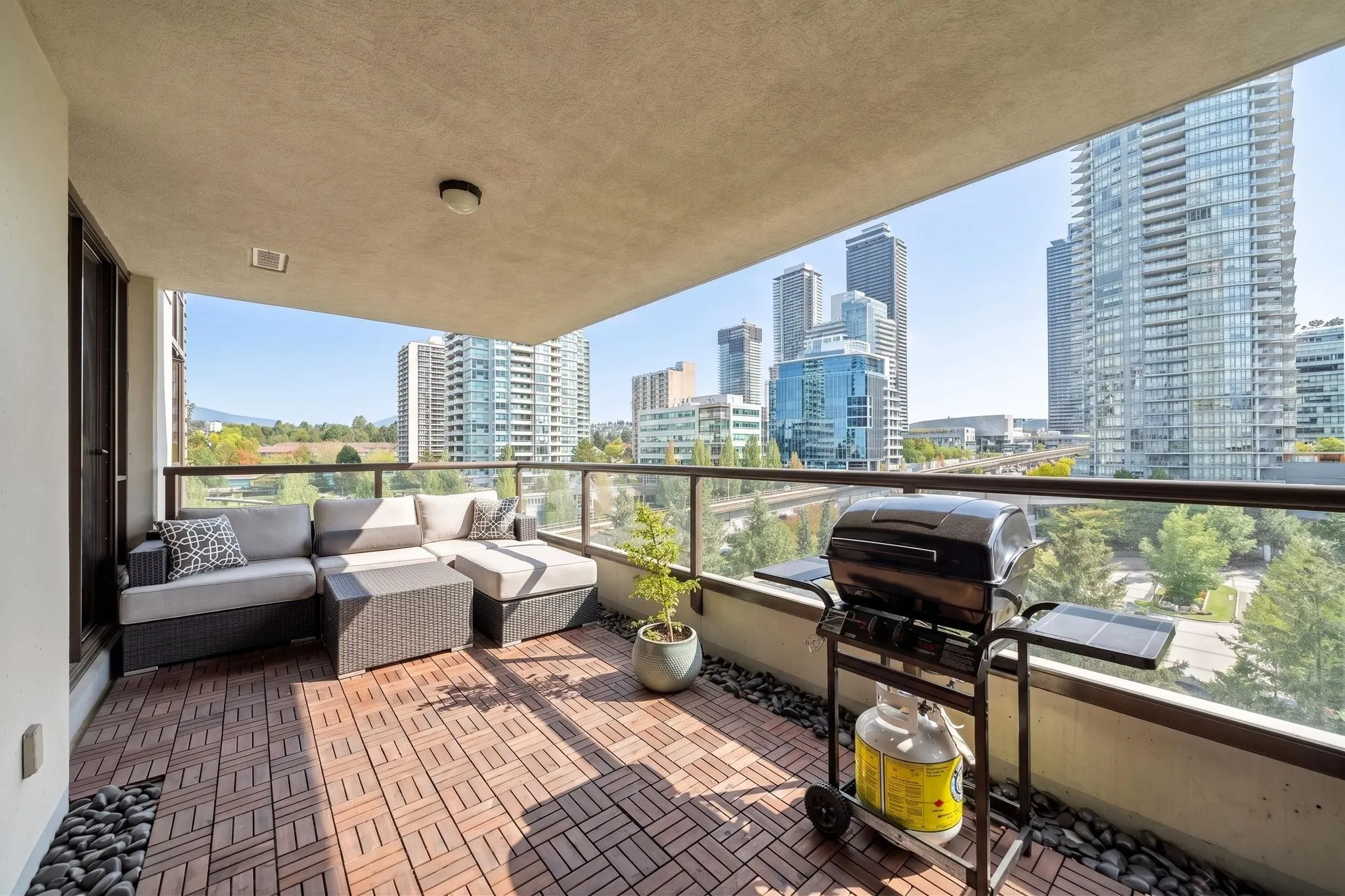 2088 Madison Avenue #1007