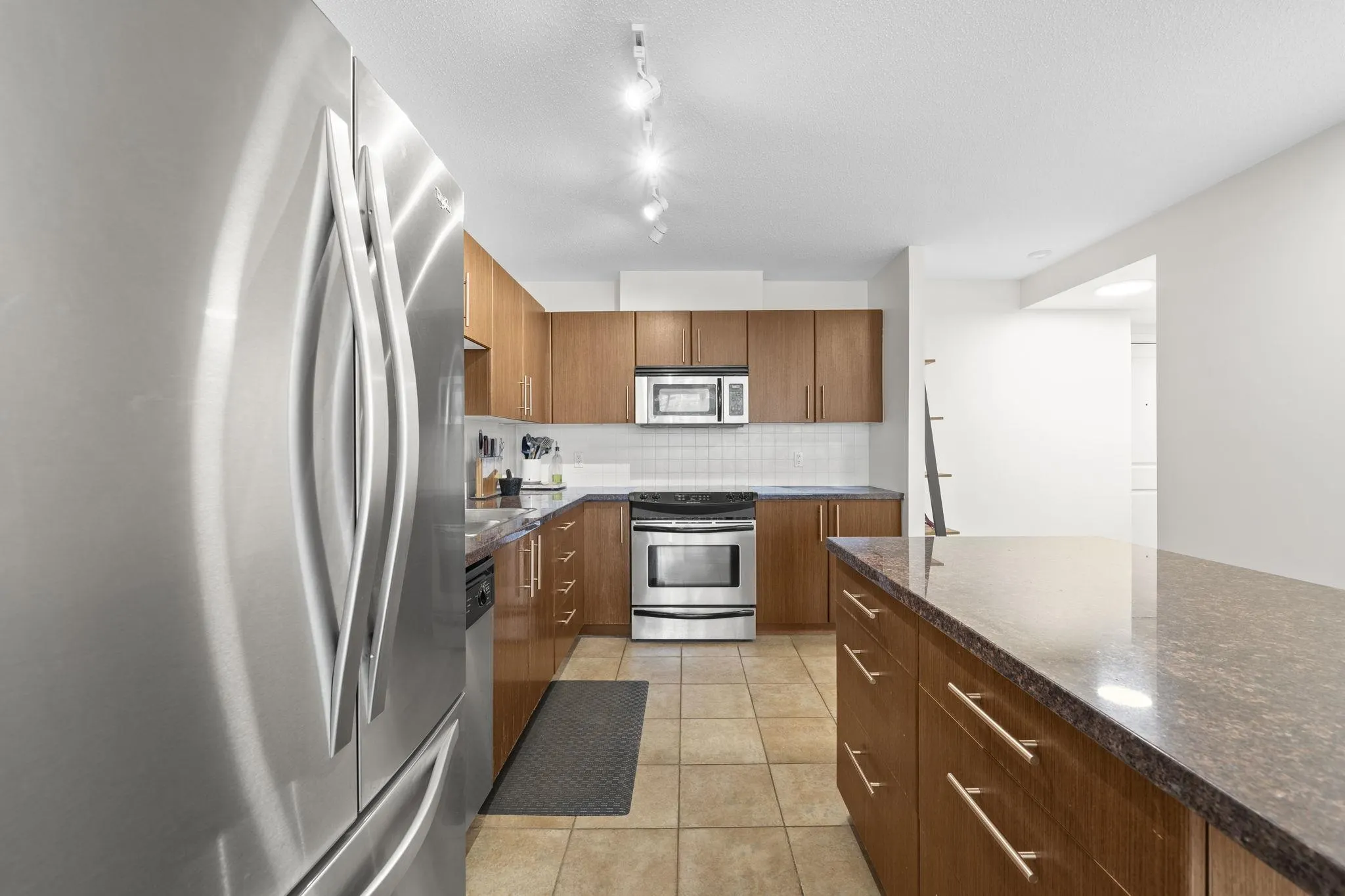 2088 Madison Avenue #1007