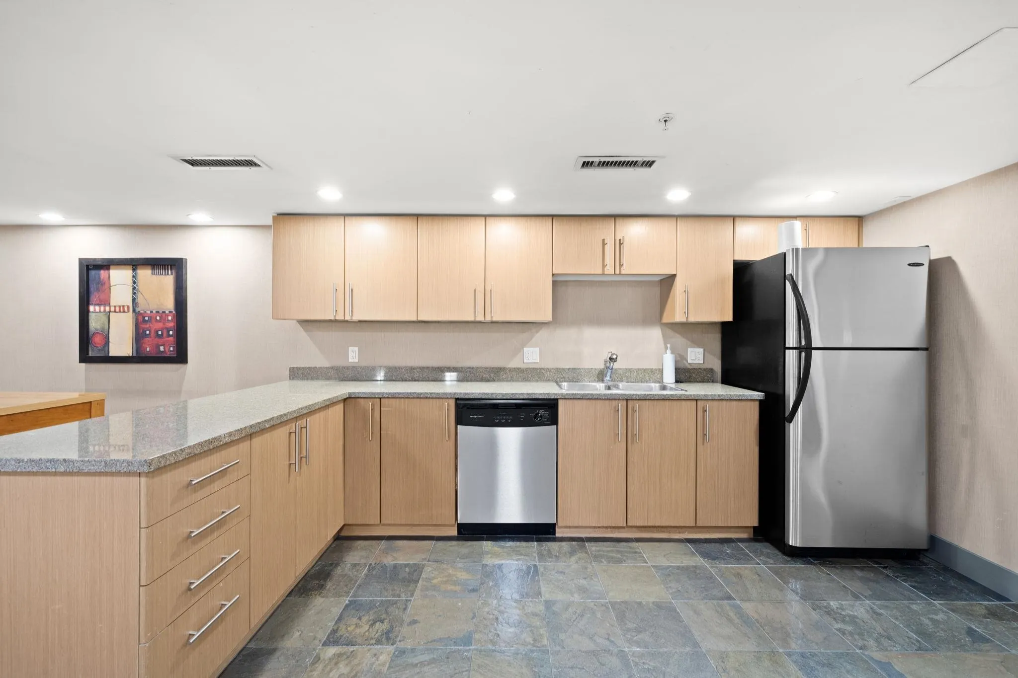 2088 Madison Avenue #1007