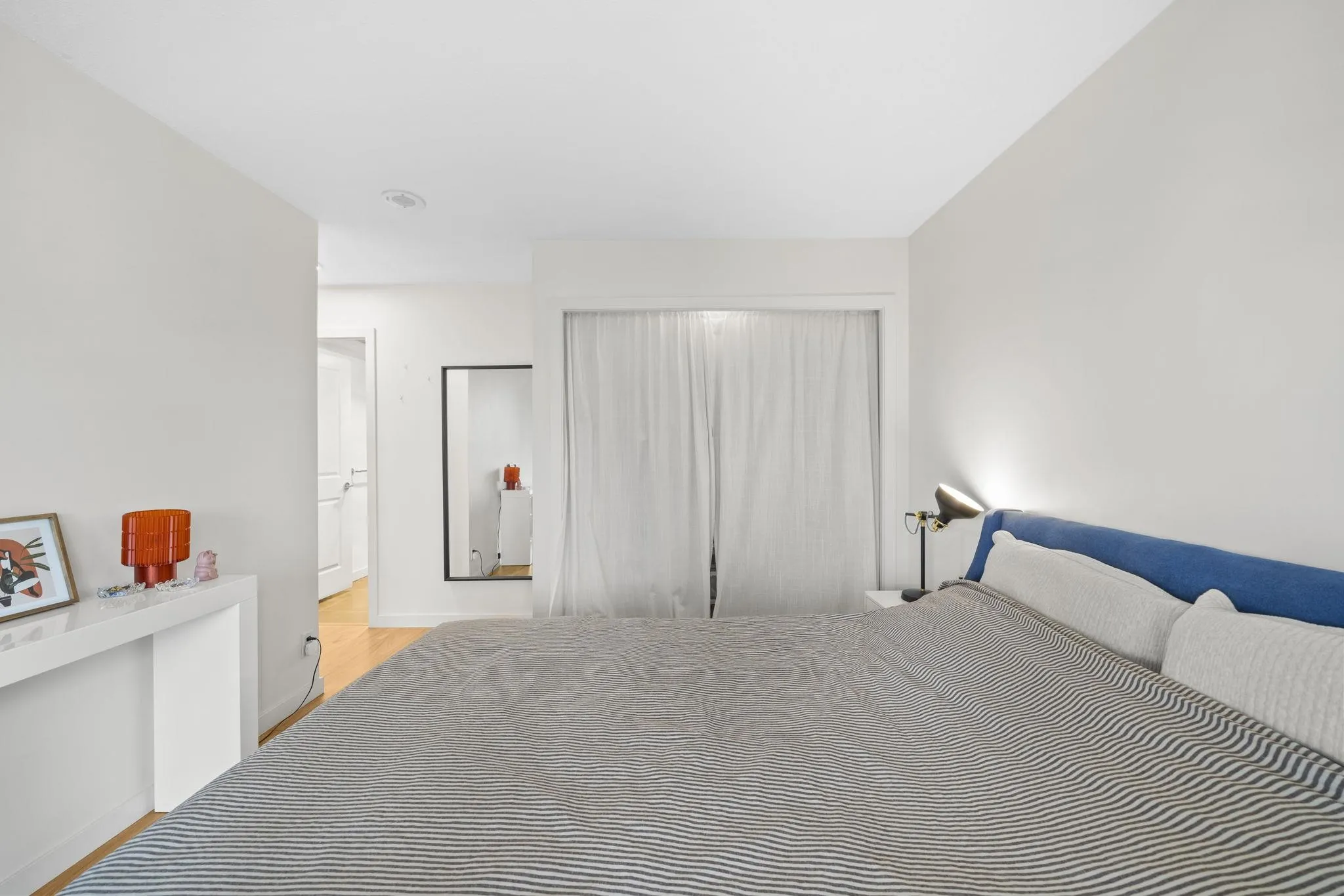 2088 Madison Avenue #1007