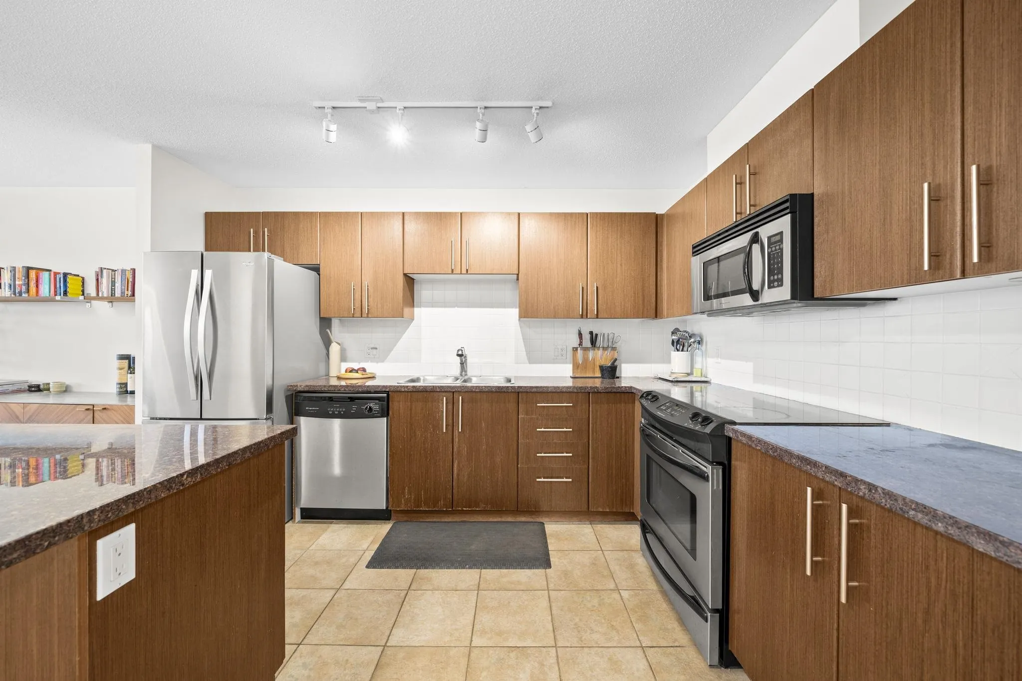 2088 Madison Avenue #1007