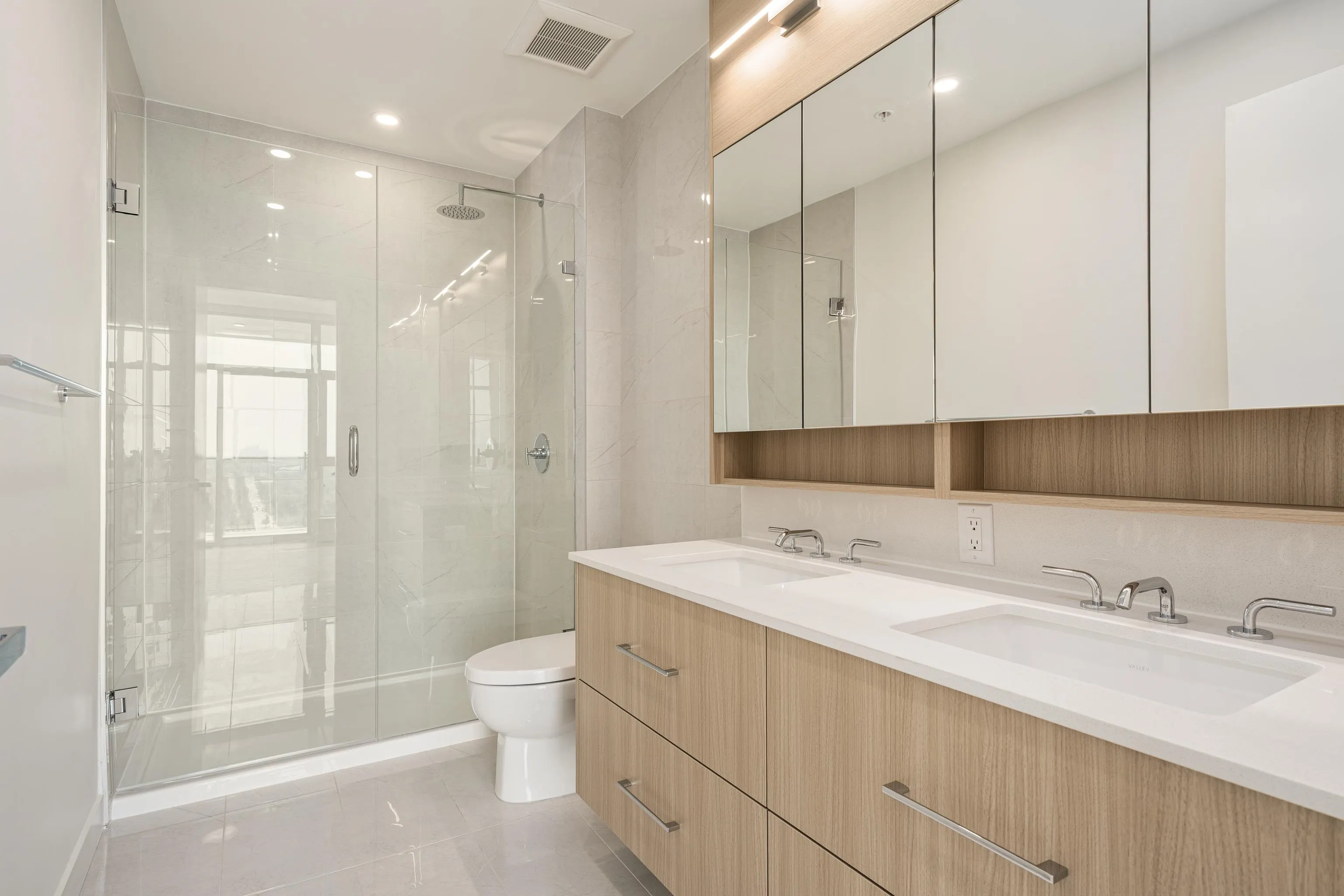 9675 King George Boulevard #2801