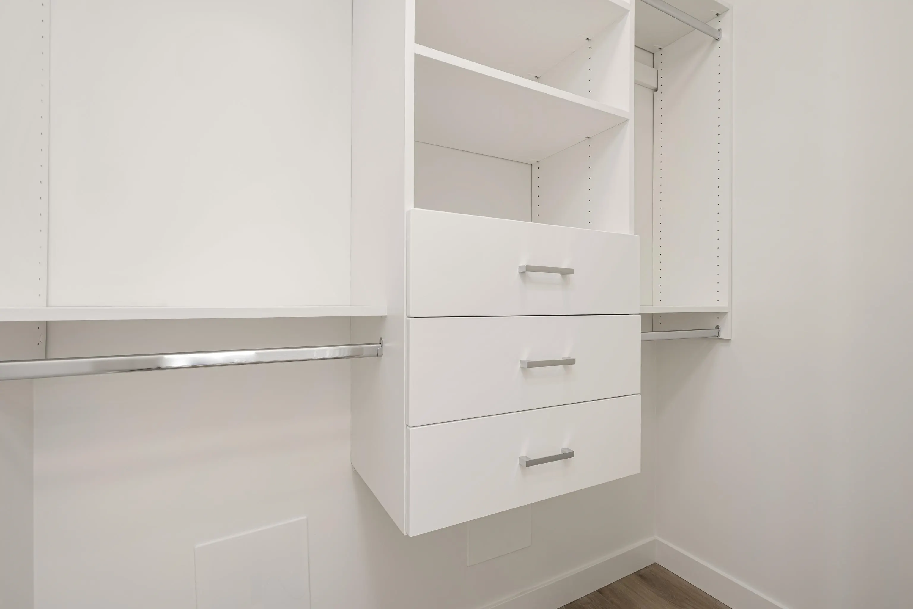 9675 King George Boulevard #2801