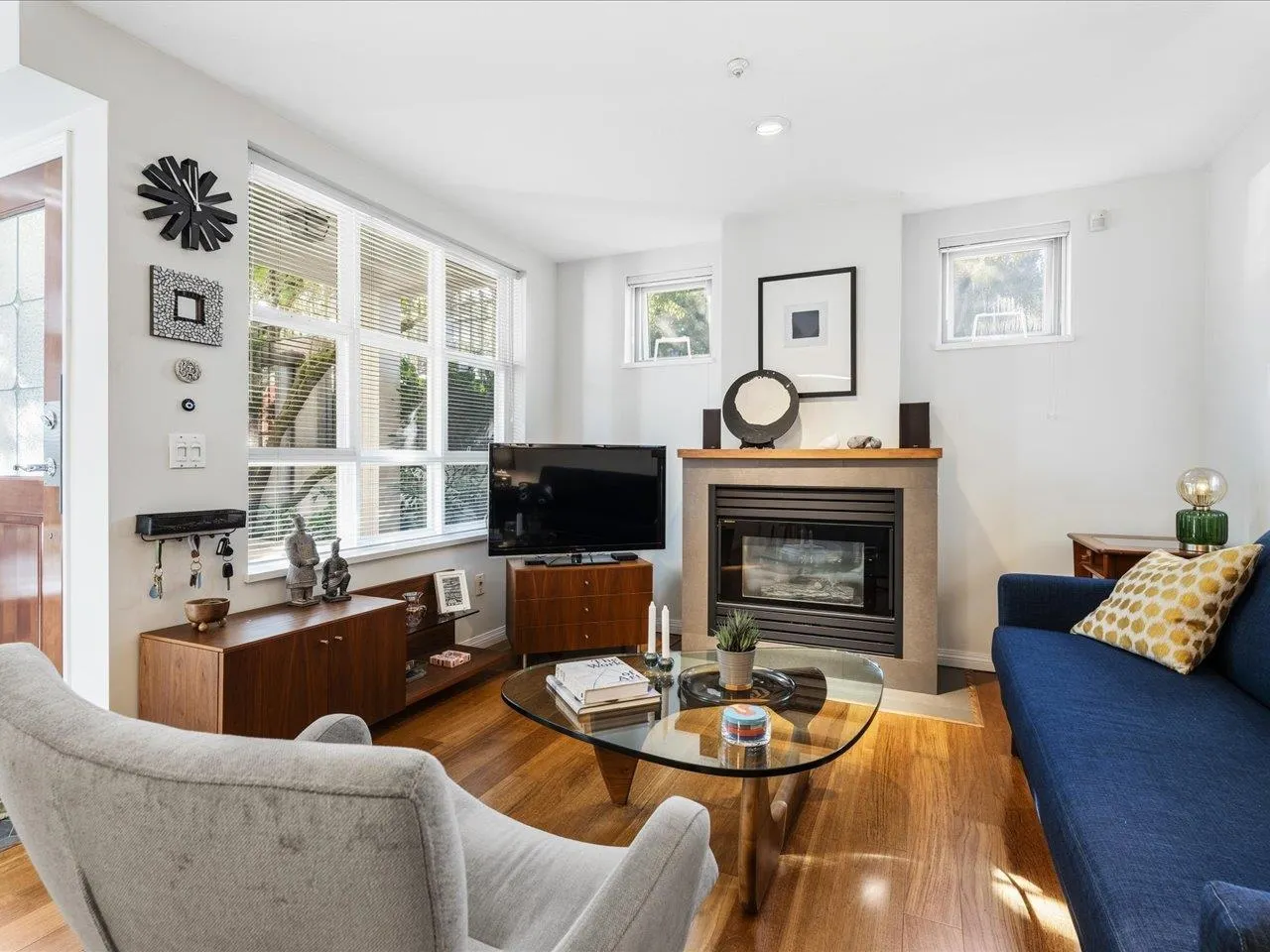 685 W 7th Avenue #101