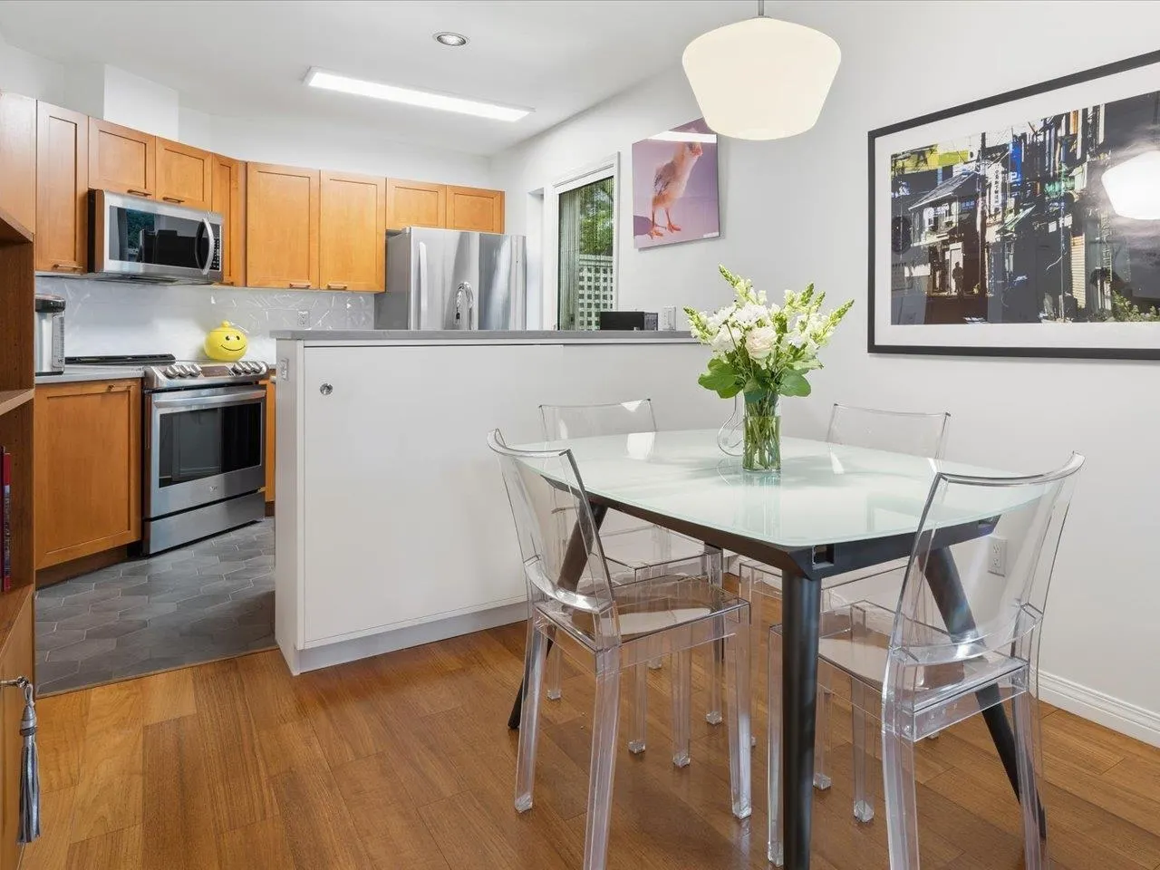 685 W 7th Avenue #101