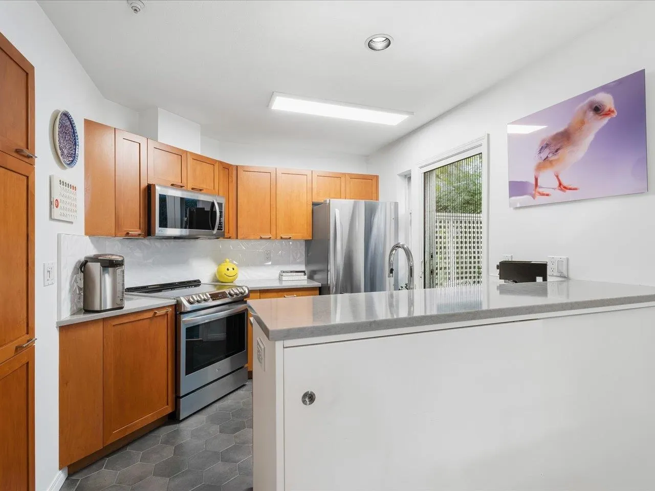 685 W 7th Avenue #101