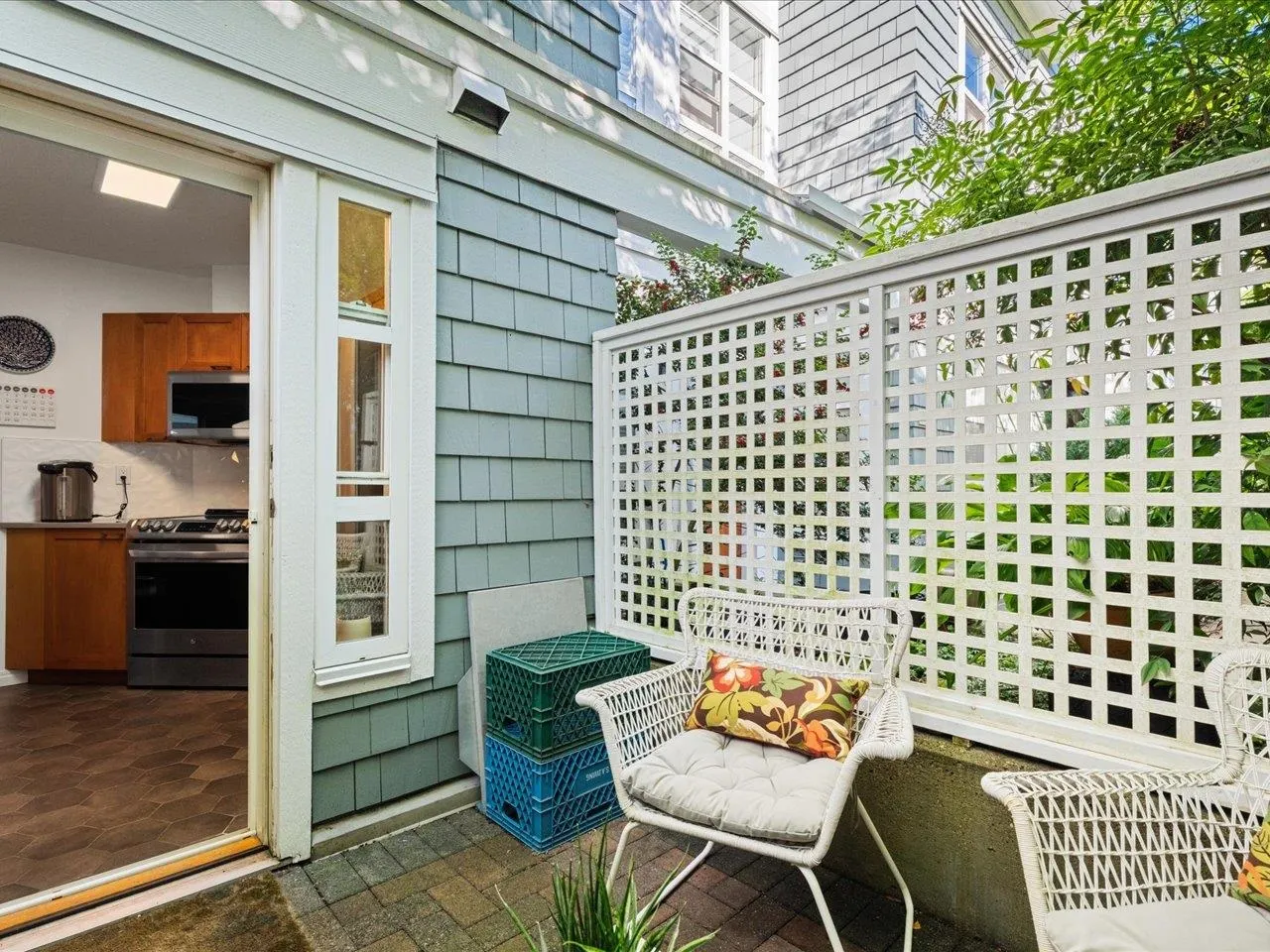 685 W 7th Avenue #101