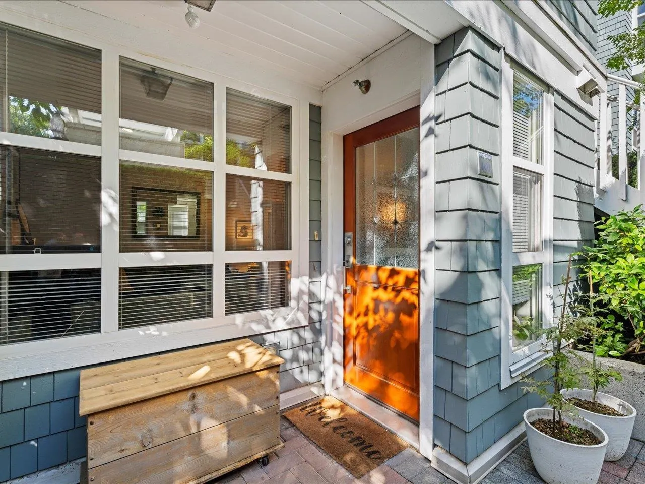 685 W 7th Avenue #101