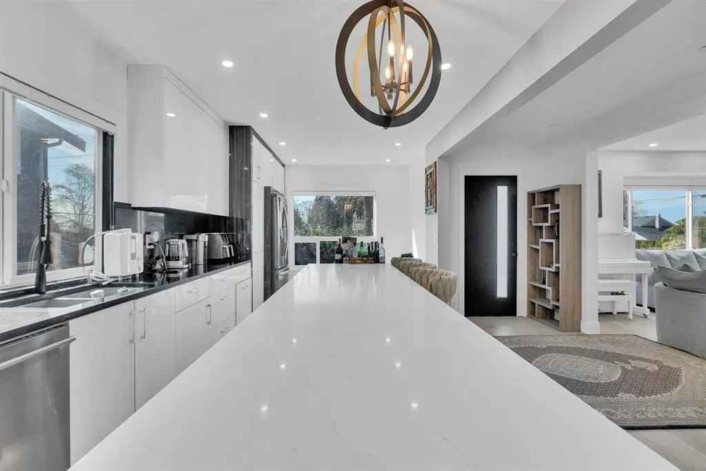 1921 Fulton Avenue