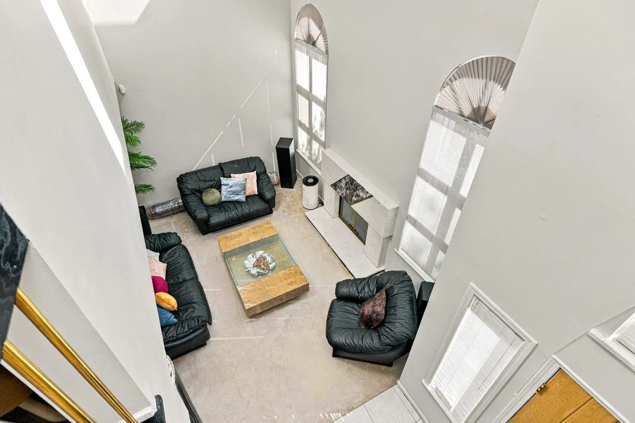 1039 W 29th Avenue