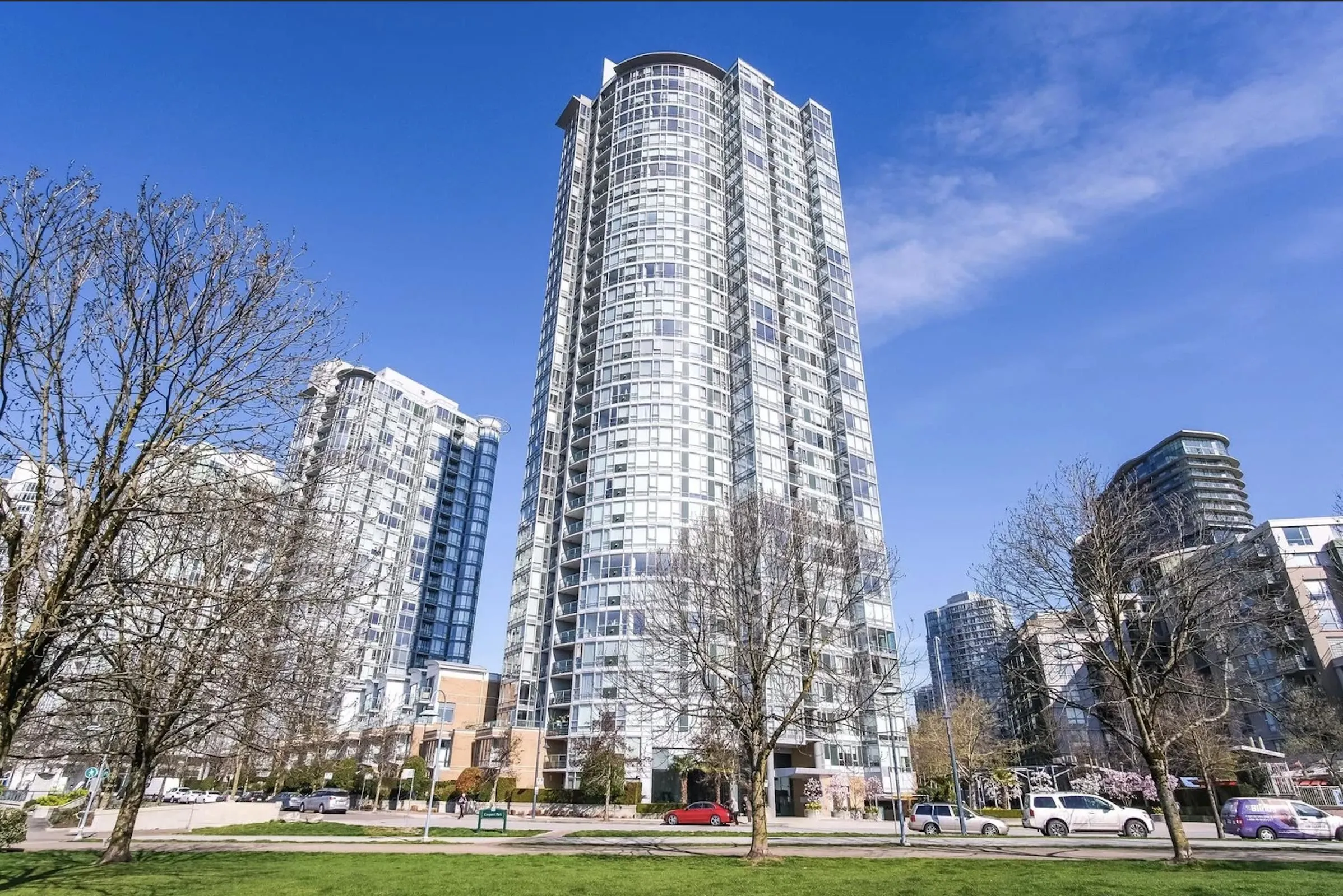 1033 Marinaside Crescent #2P