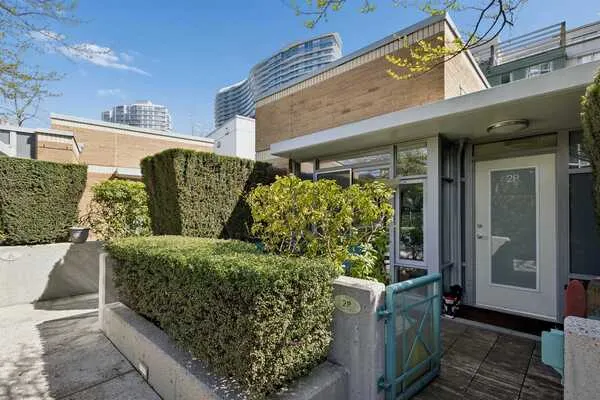 1033 Marinaside Crescent #2P