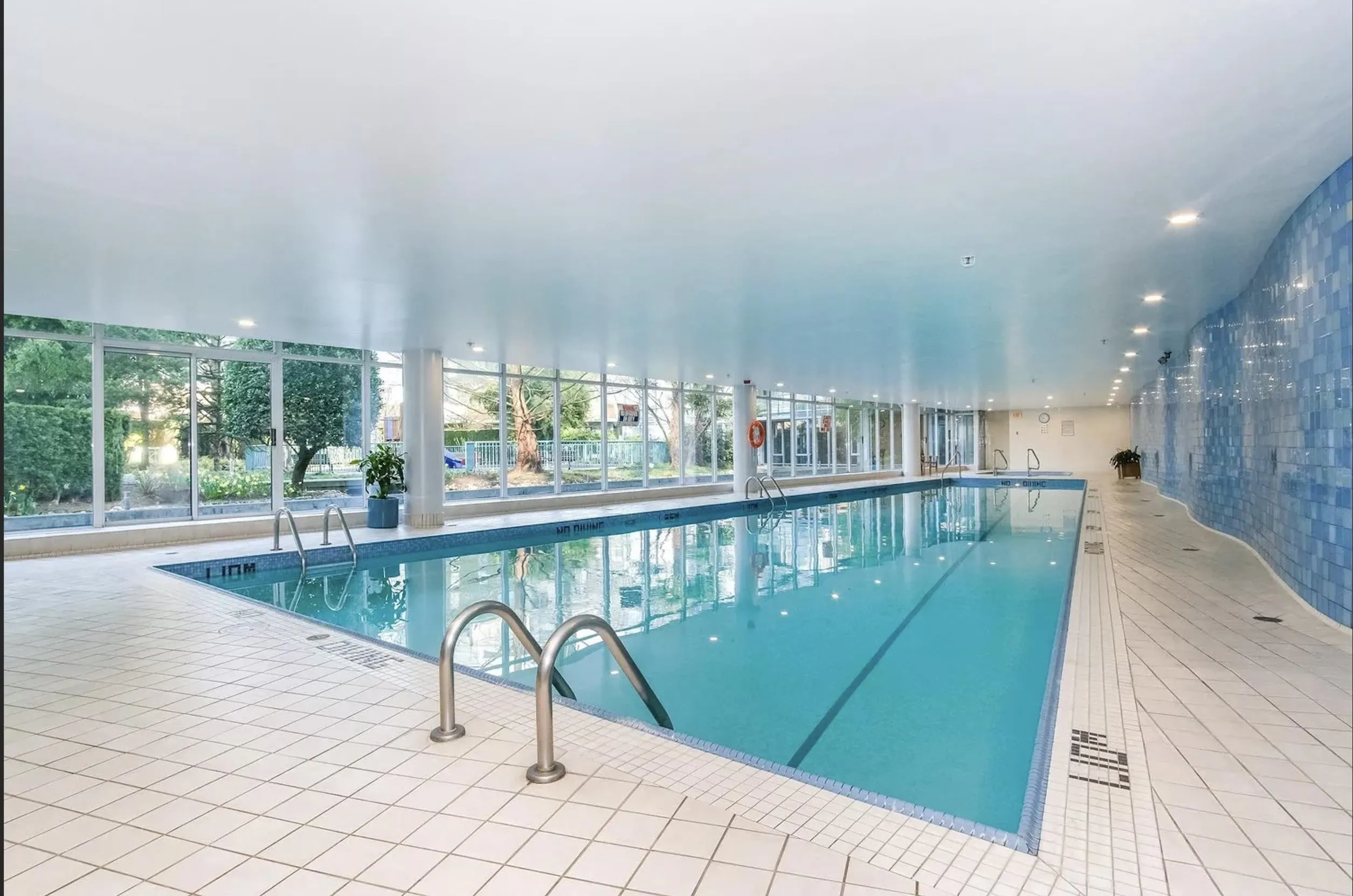 1033 Marinaside Crescent #2P